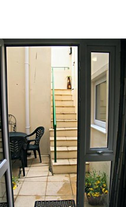 One-Bedroom Apartment - Basement Floor  - Photo 6