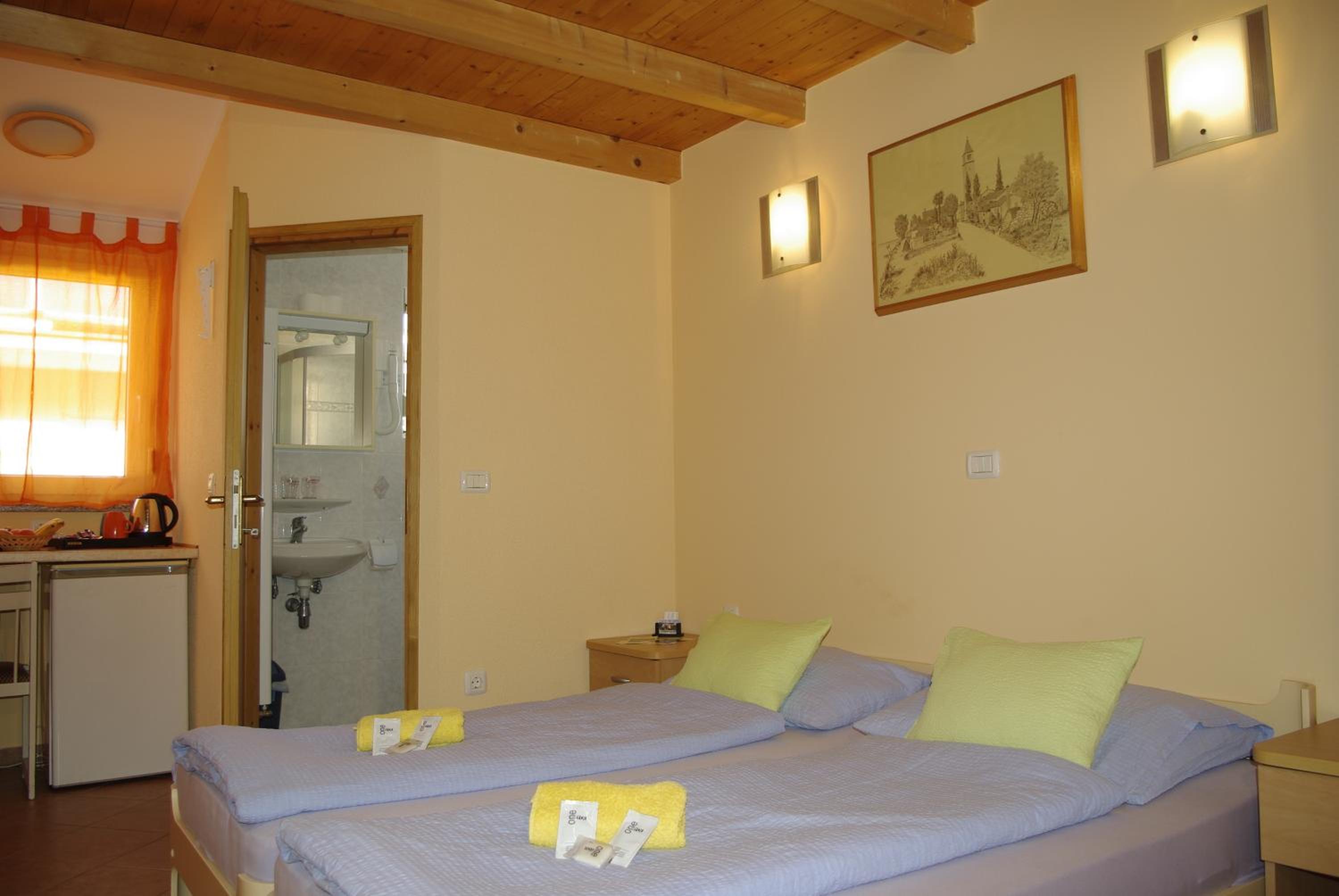 Small Double Room photo 1