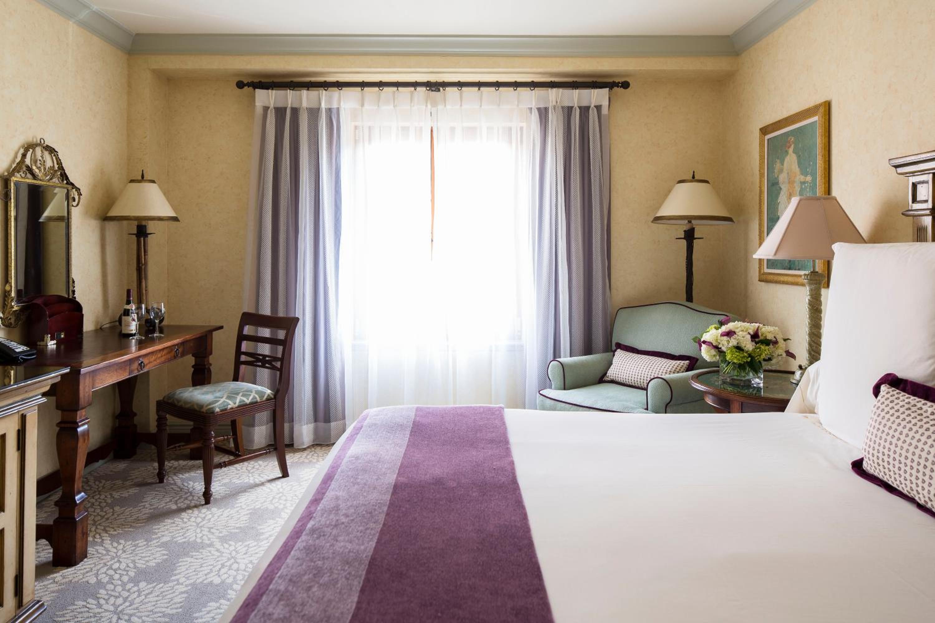 Deluxe Queen Room