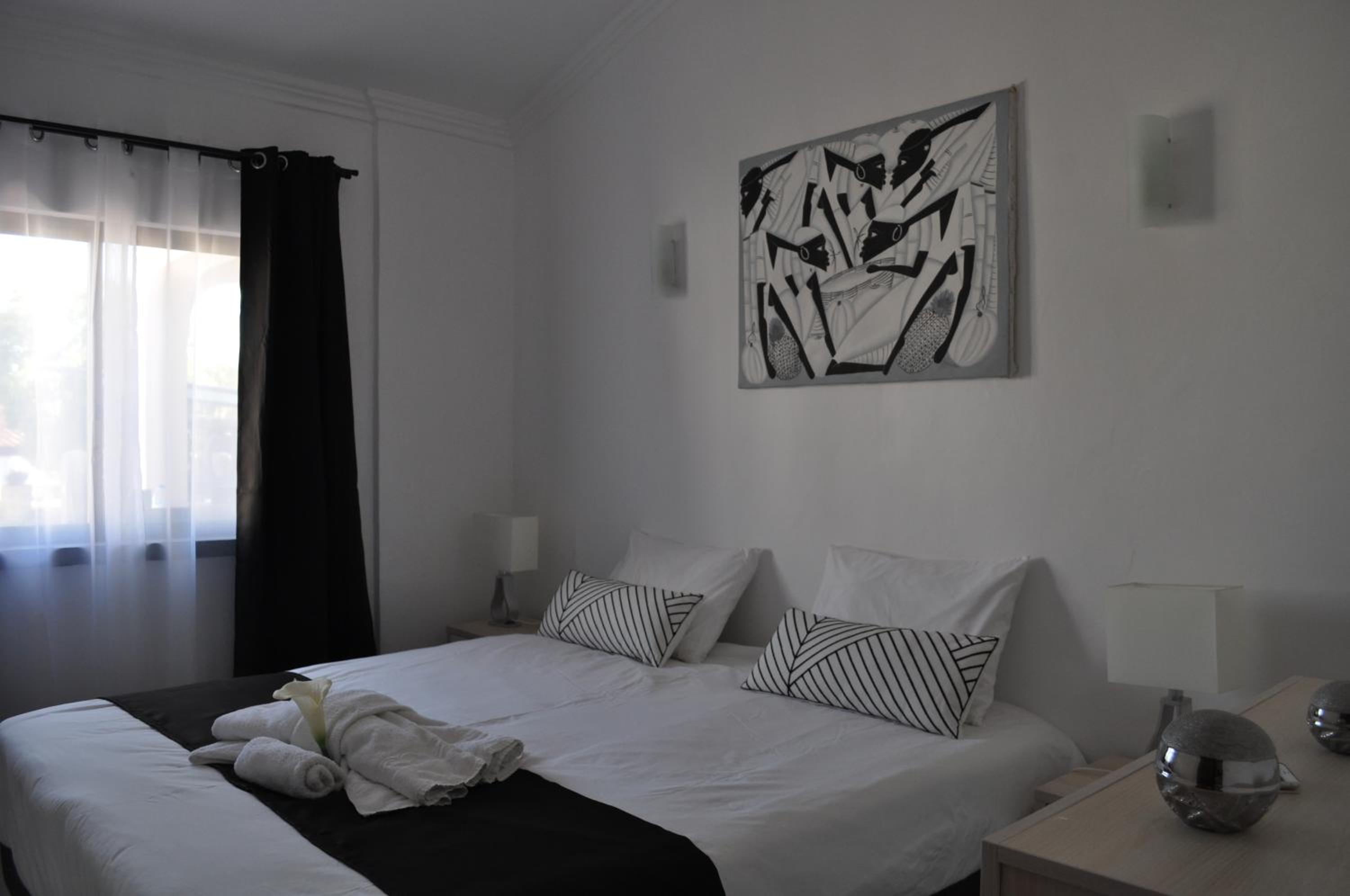 Apartment with Garden View - Photo 2