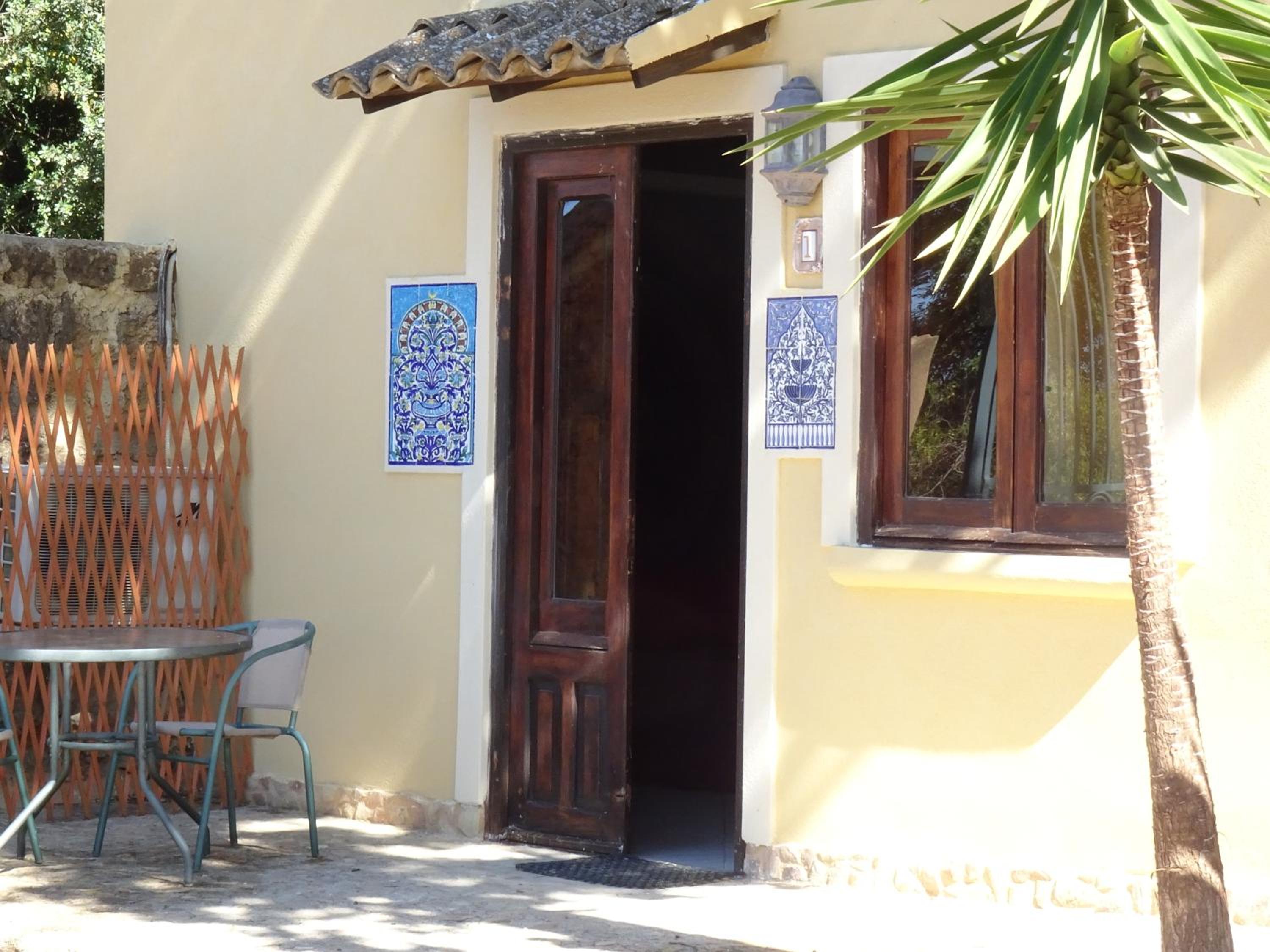 Quadruple Room with Garden View - Photo 2