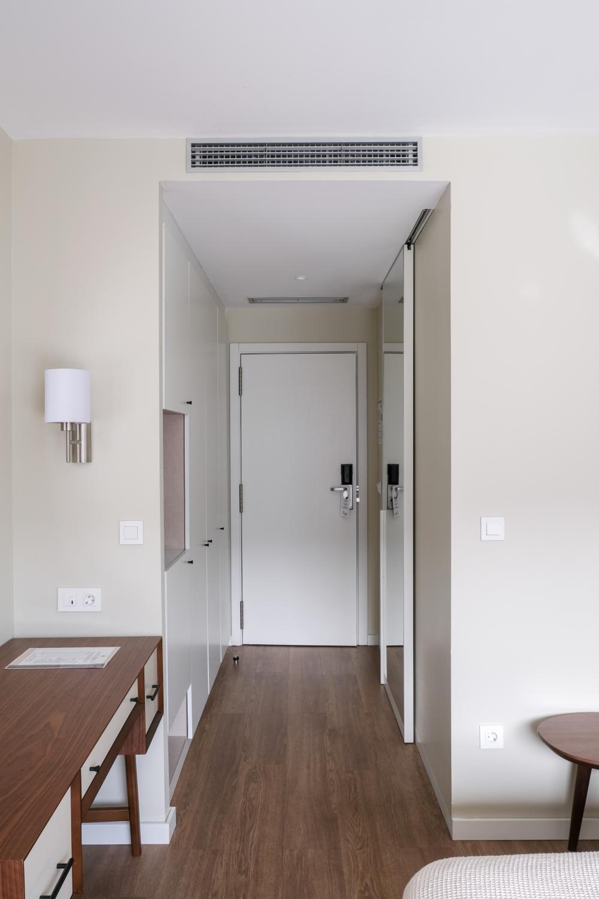 Deluxe Double or Twin Room with River View - Photo 15