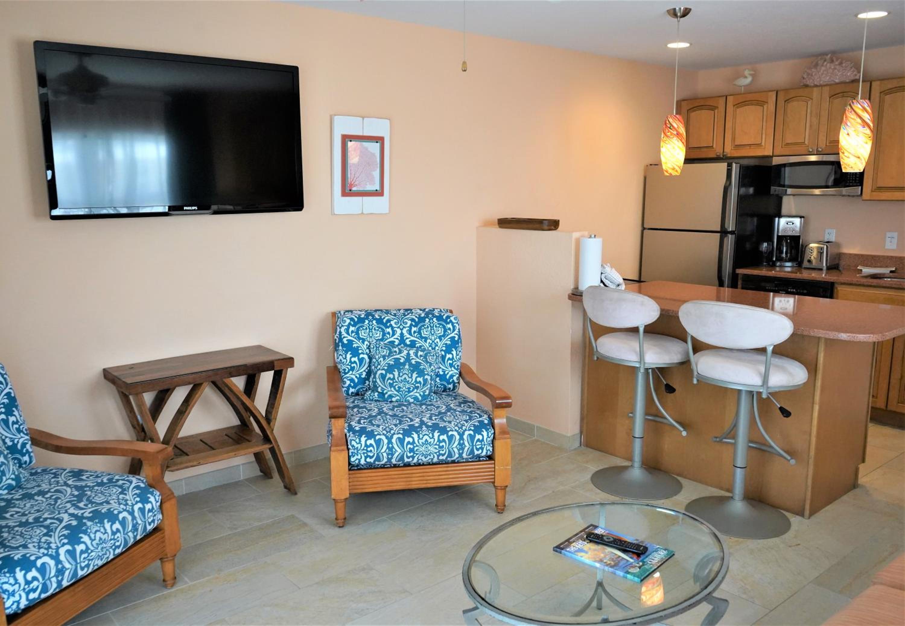 King Suite with Sofa Bed - Ocean Front - Photo 11
