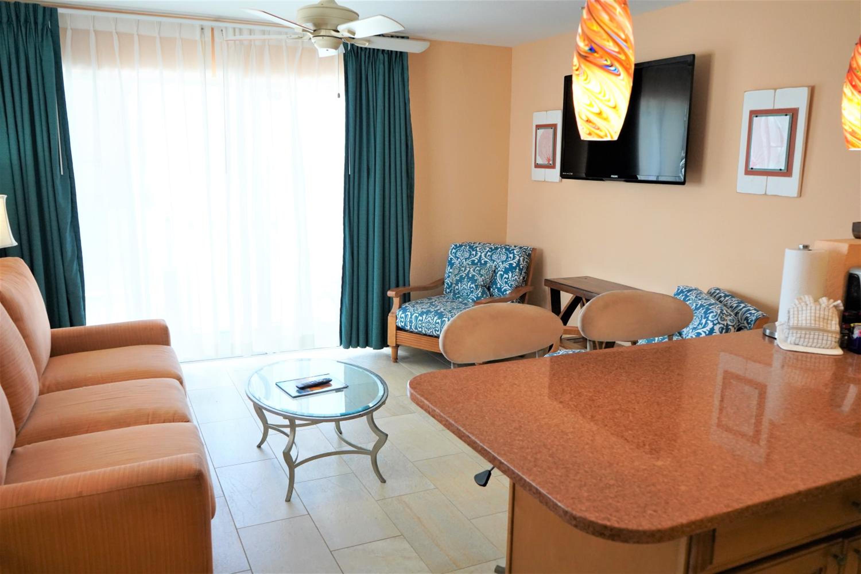 King Suite with Sofa Bed - Ocean Front - Photo 10