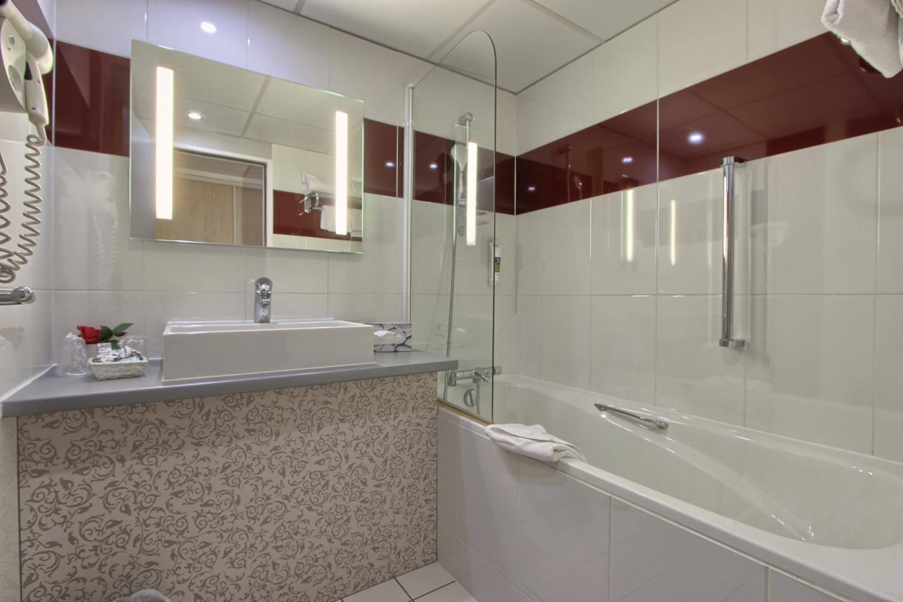 Suite with One Double Bed and Sofa Bed photo 2
