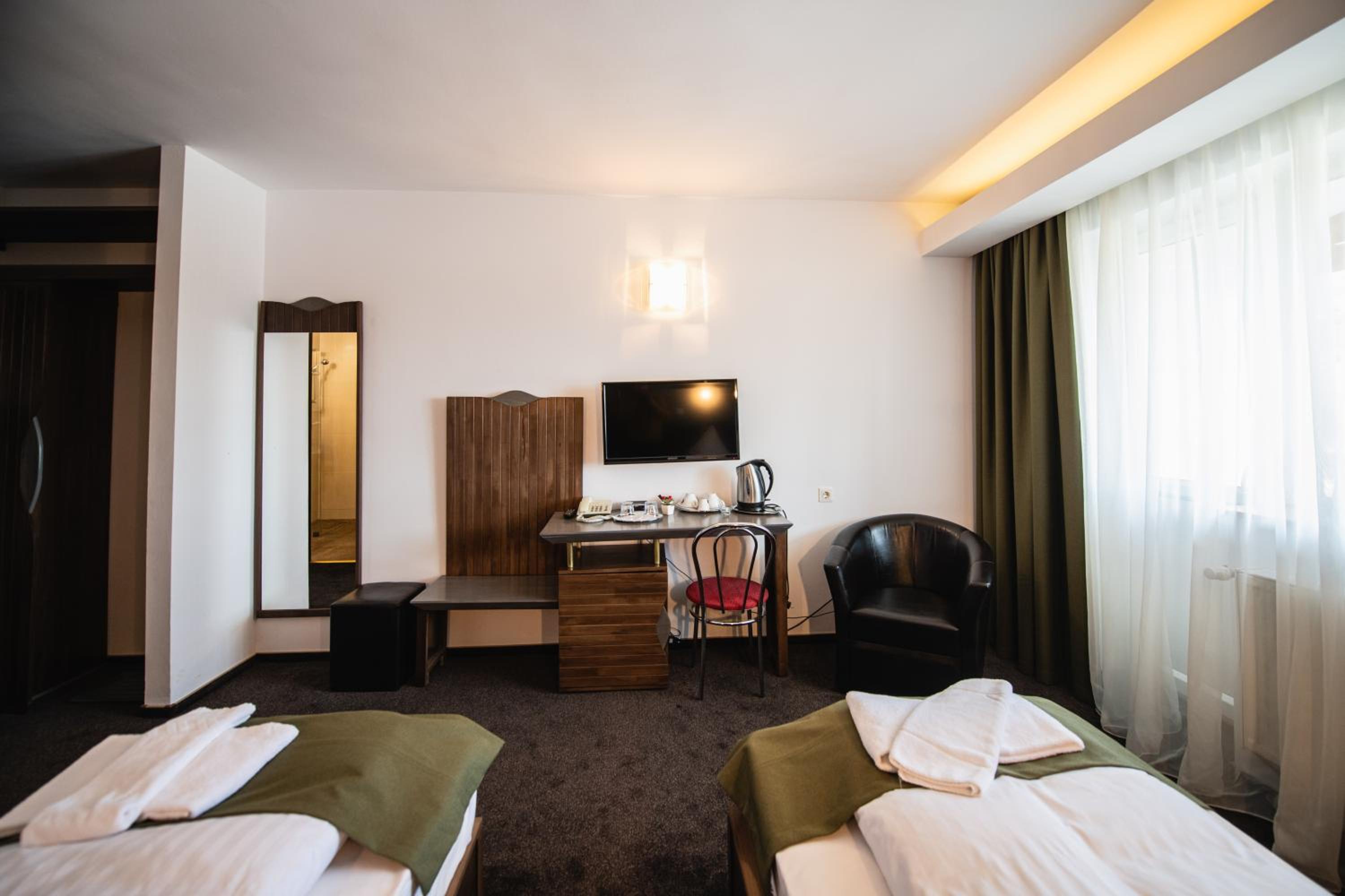 Double Room - Photo 4