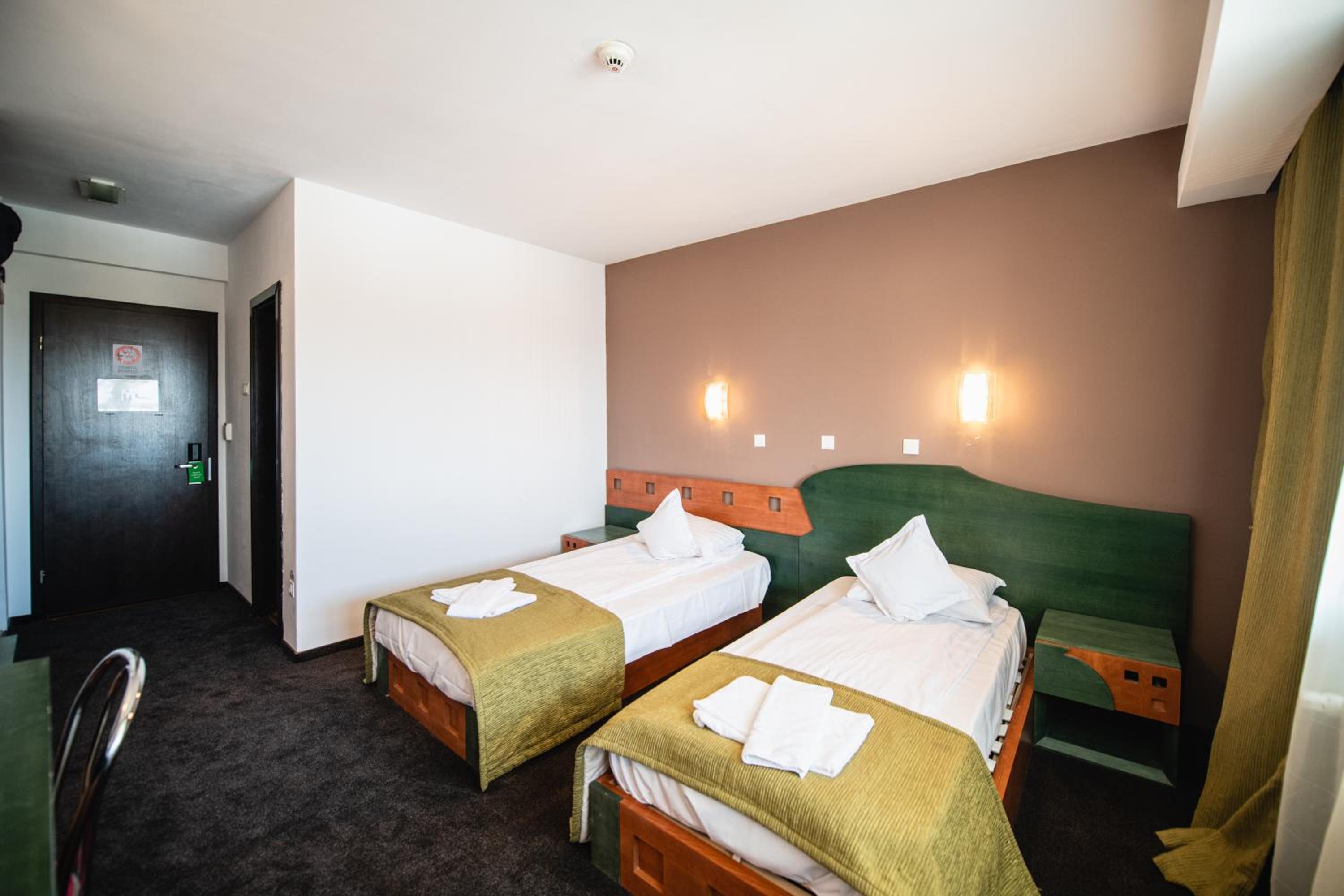 Double Room - Photo 6