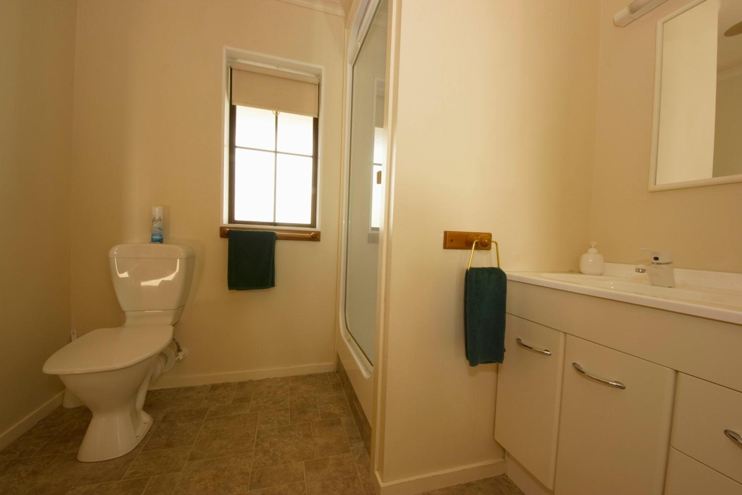 One-Bedroom Apartment with Balcony photo 2