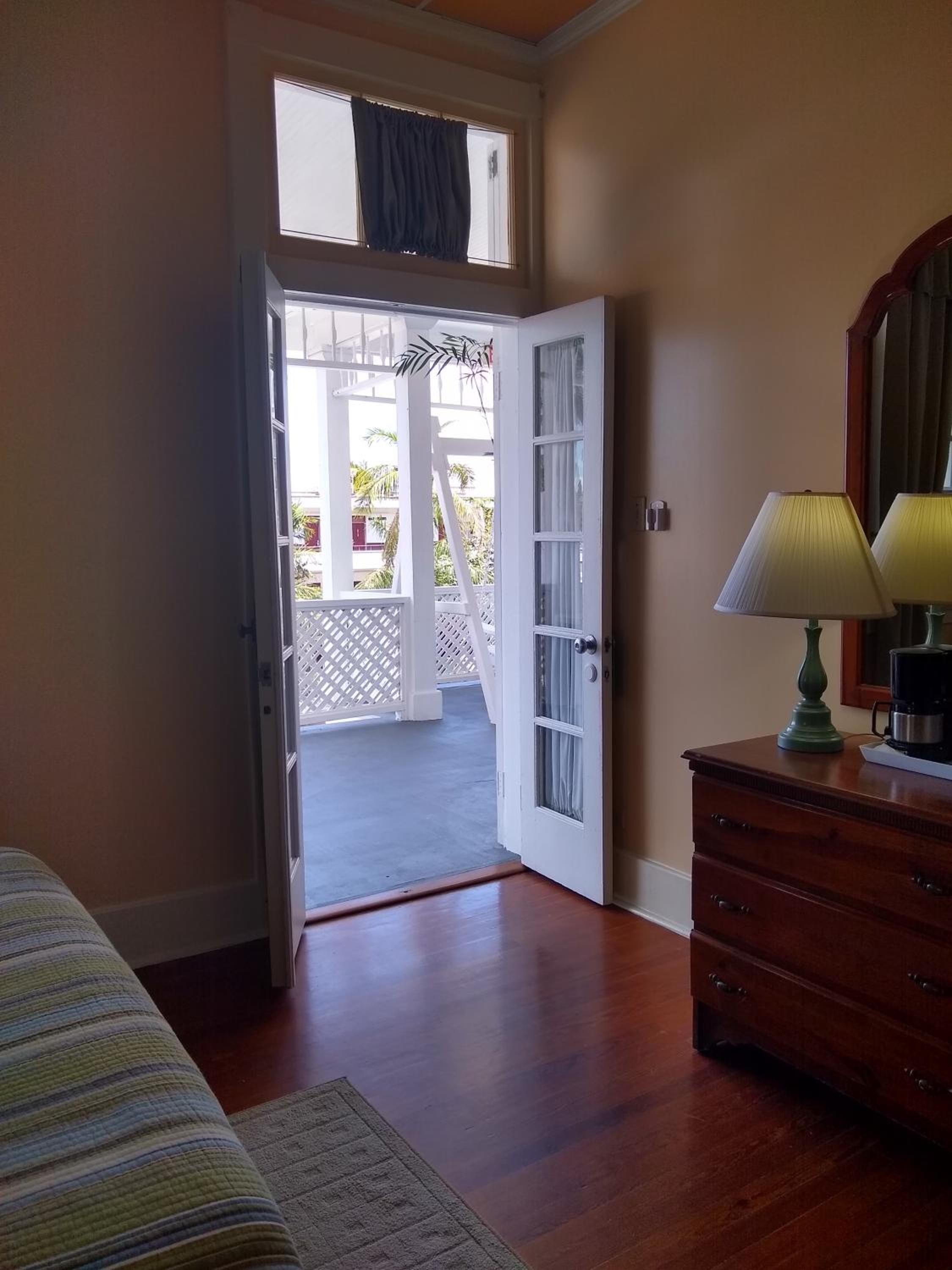 Superior Colonial Queen Room - 1 Queen Bed (Veranda Access) - Photo 6