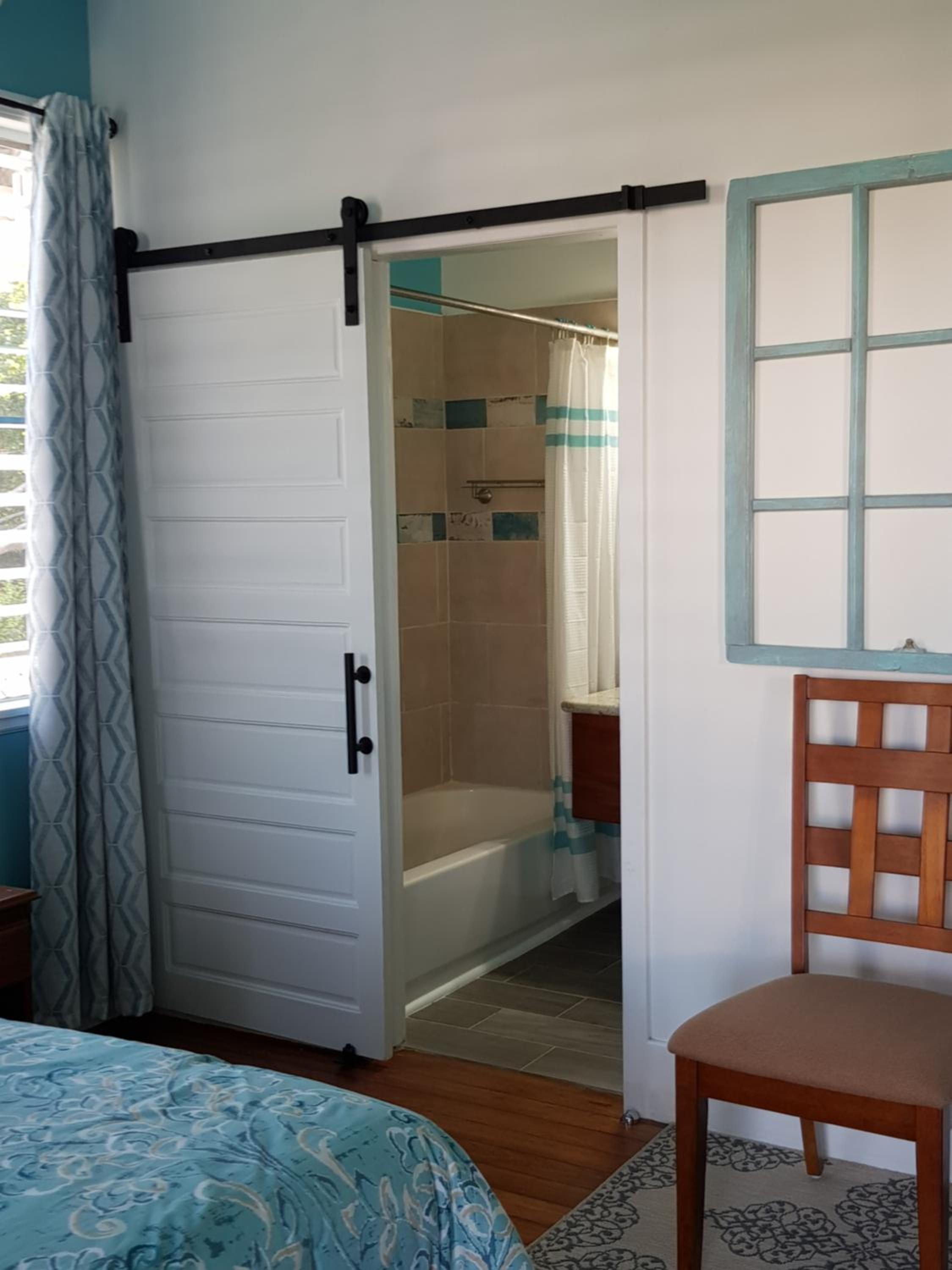 Superior Colonial Queen Room - 1 Queen Bed (Veranda Access) - Photo 4