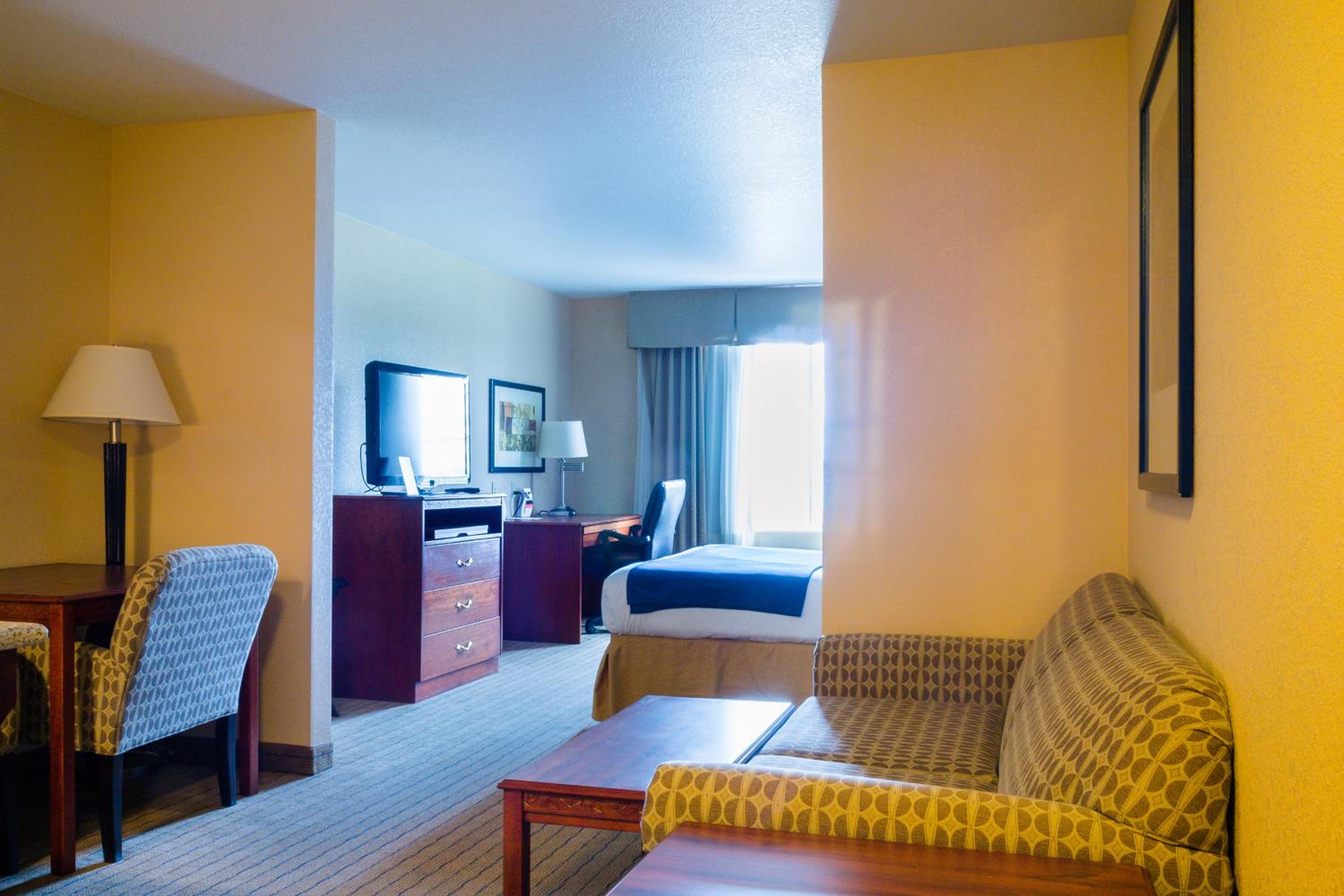 King Suite - Photo 1