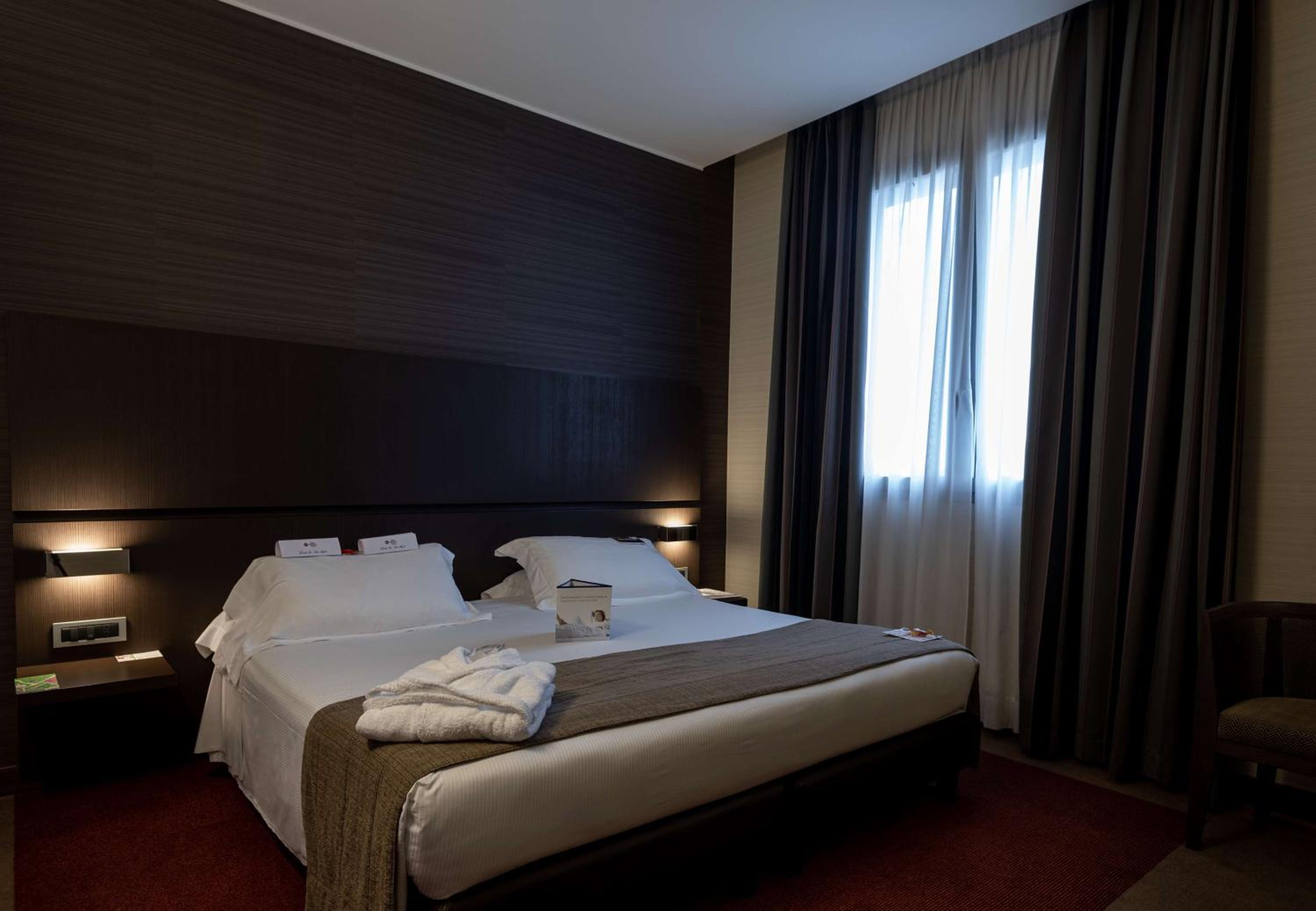 Superior Queen Room - Photo 1
