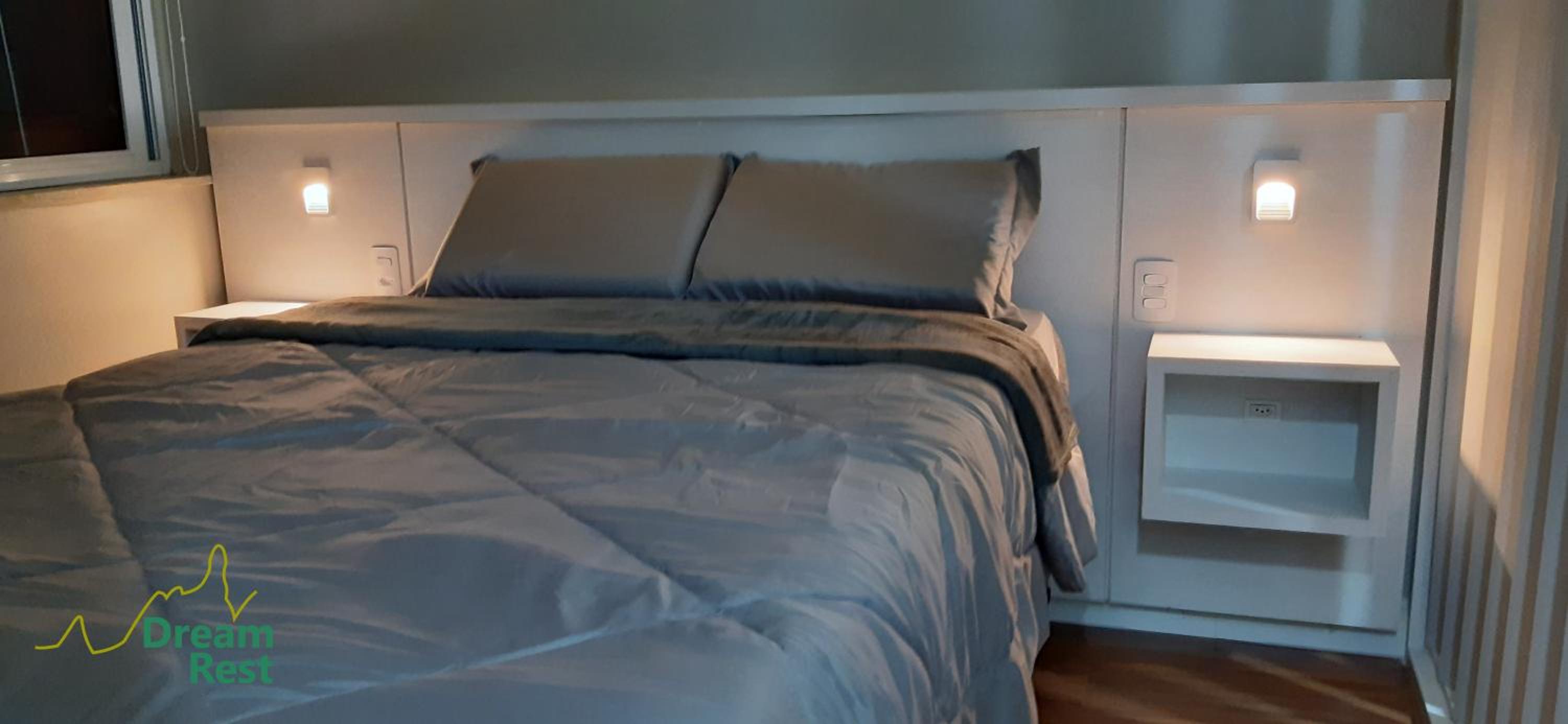One-Bedroom Apartment - Photo 11
