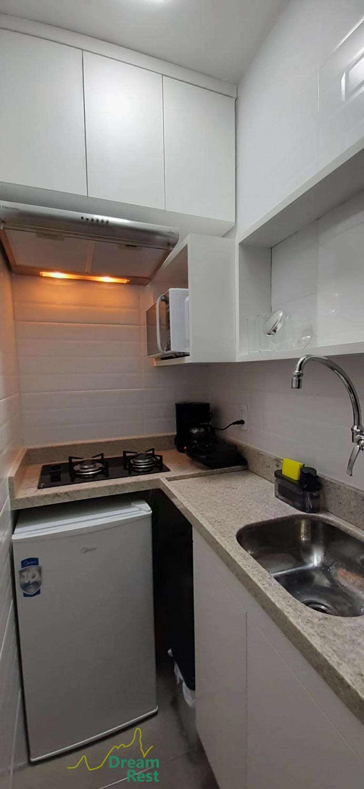 One-Bedroom Apartment - Photo 6