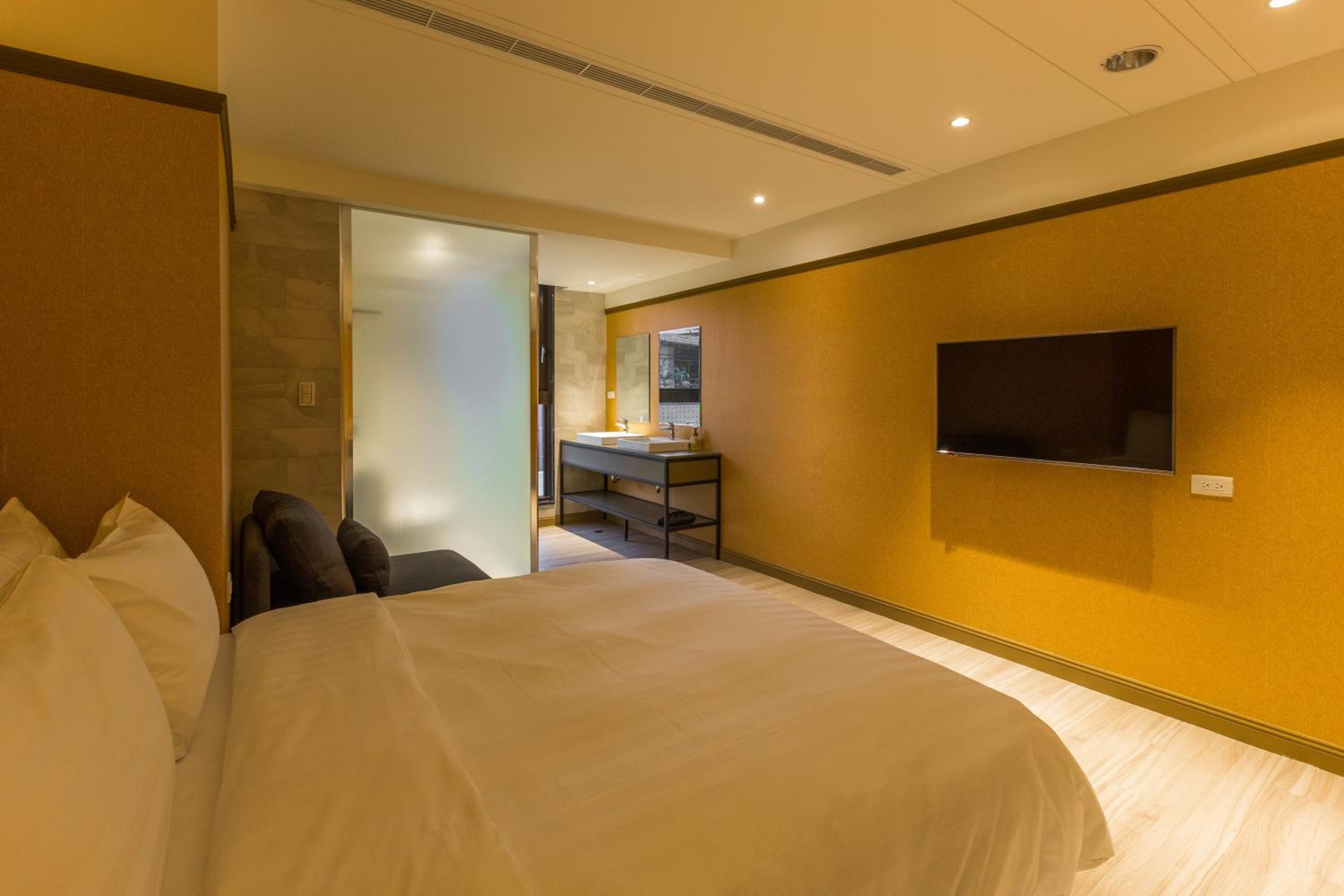 Deluxe Double Room photo 2