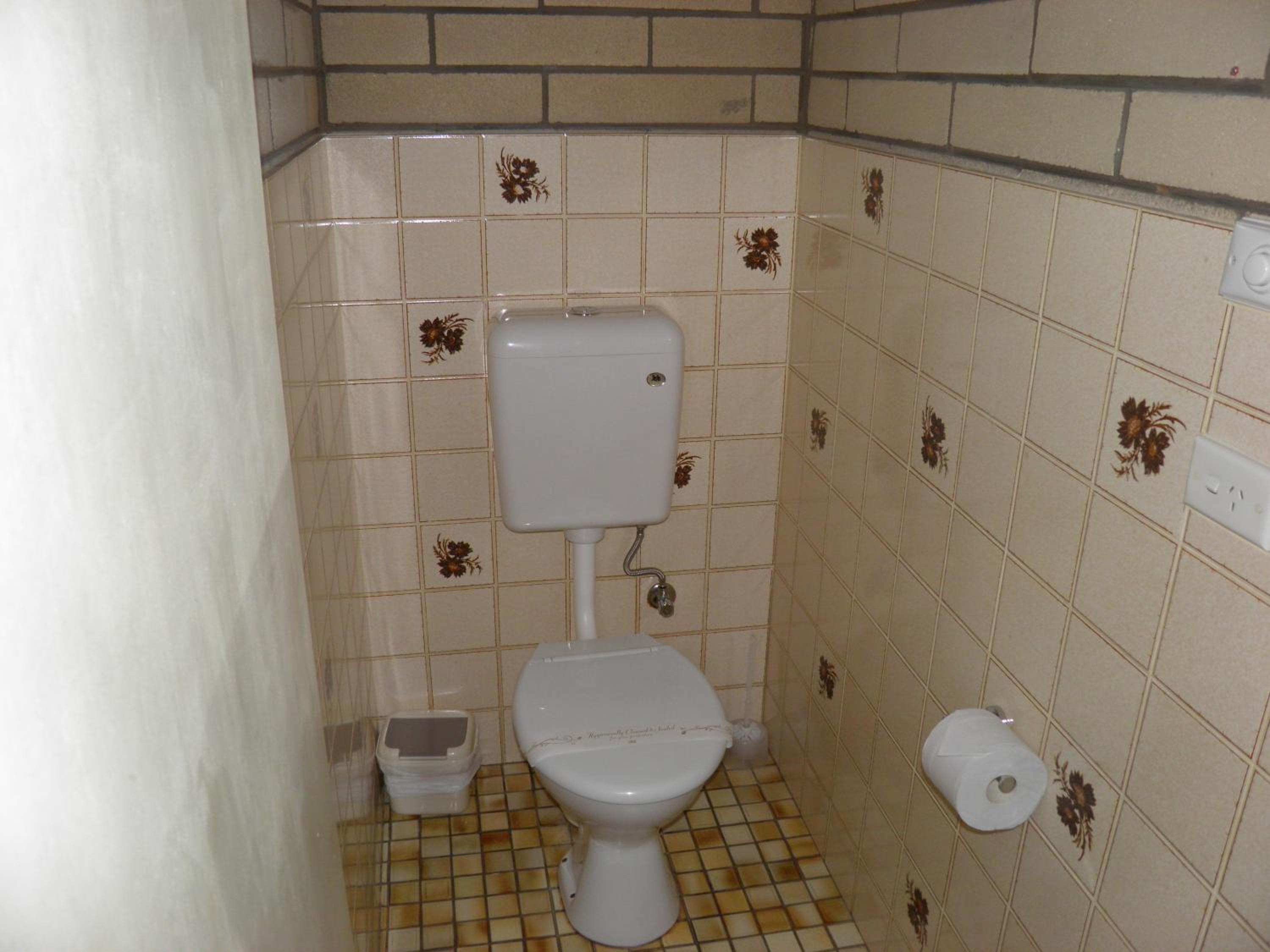 Small Single Room photo 2