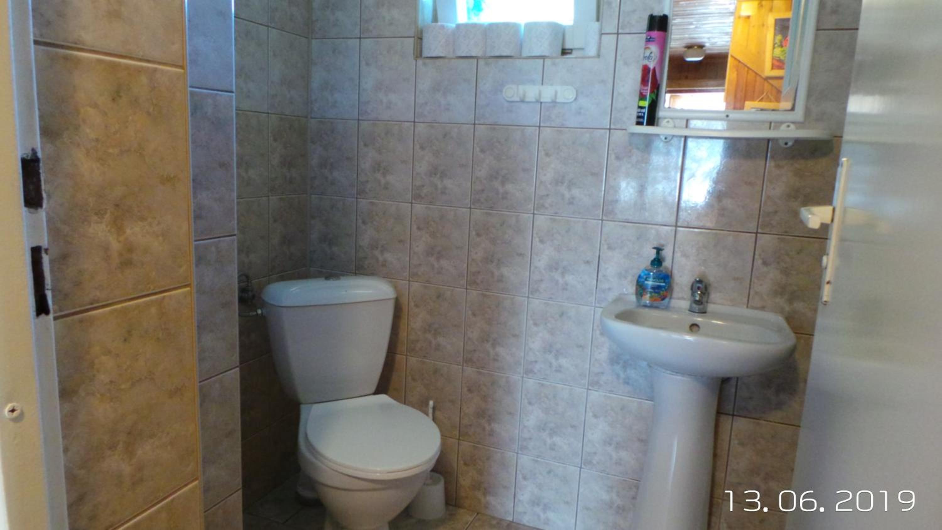 Family Room with Bathroom photo 2