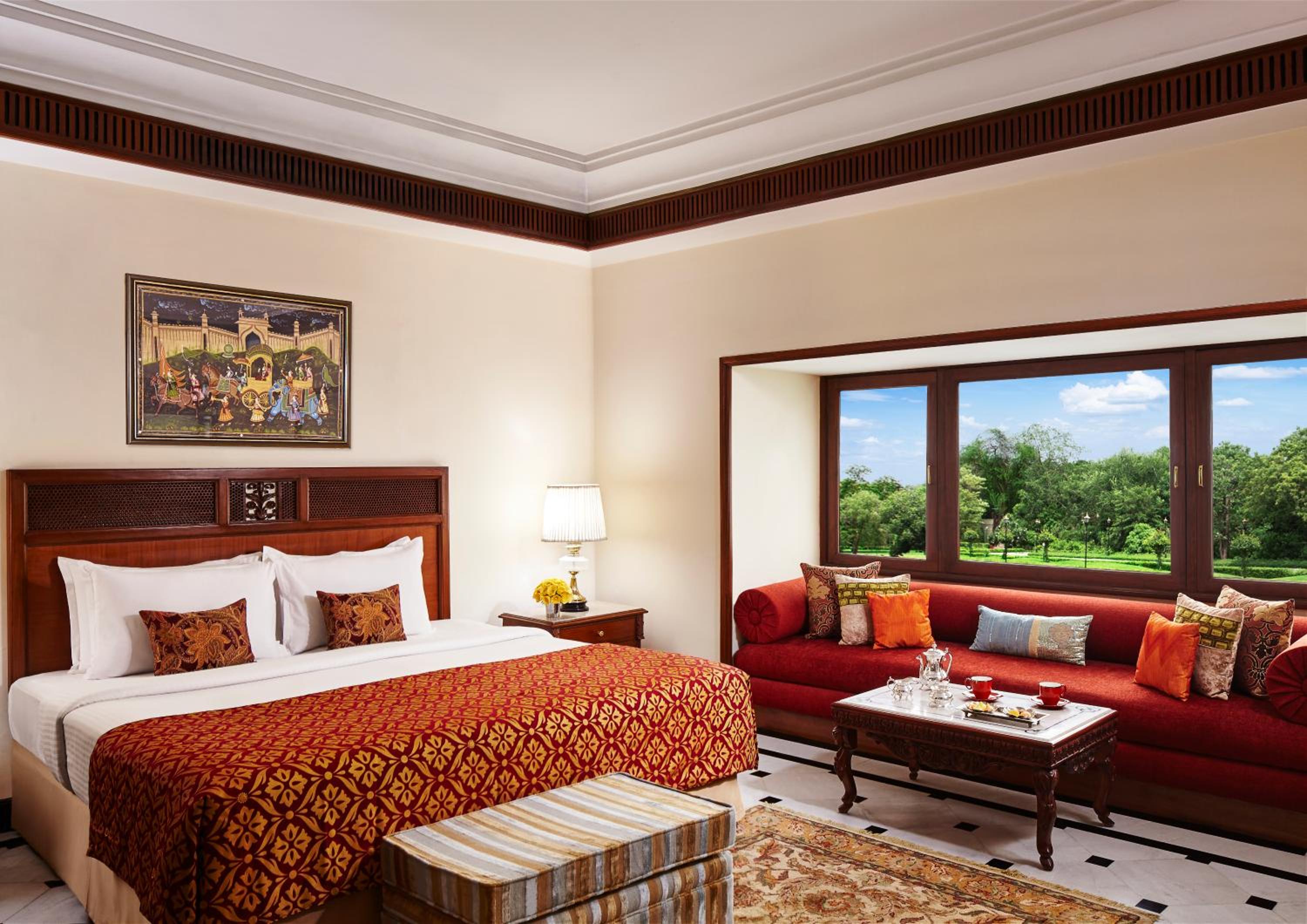 Deluxe Suite - Photo 1