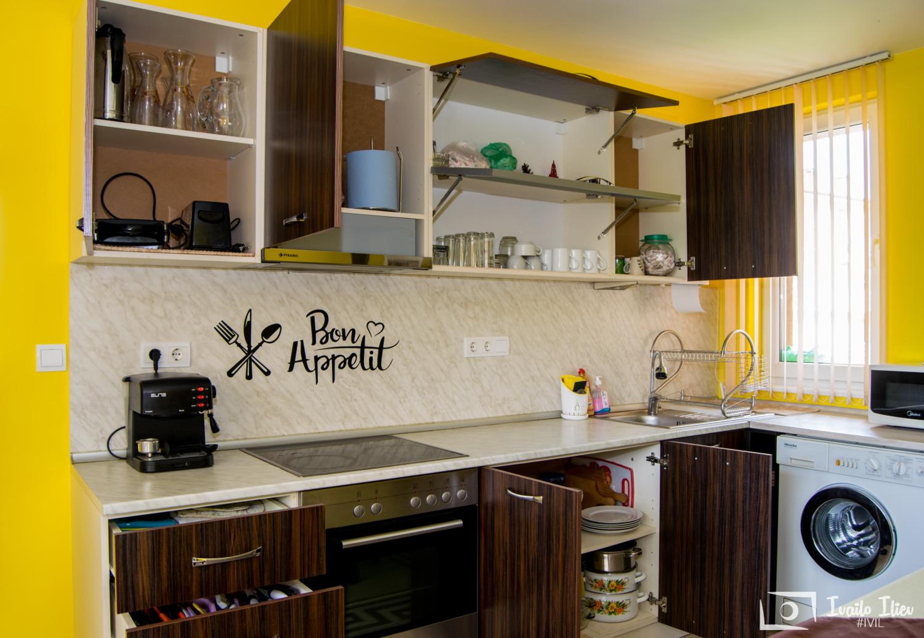 Two-Bedroom Apartment - Photo 4