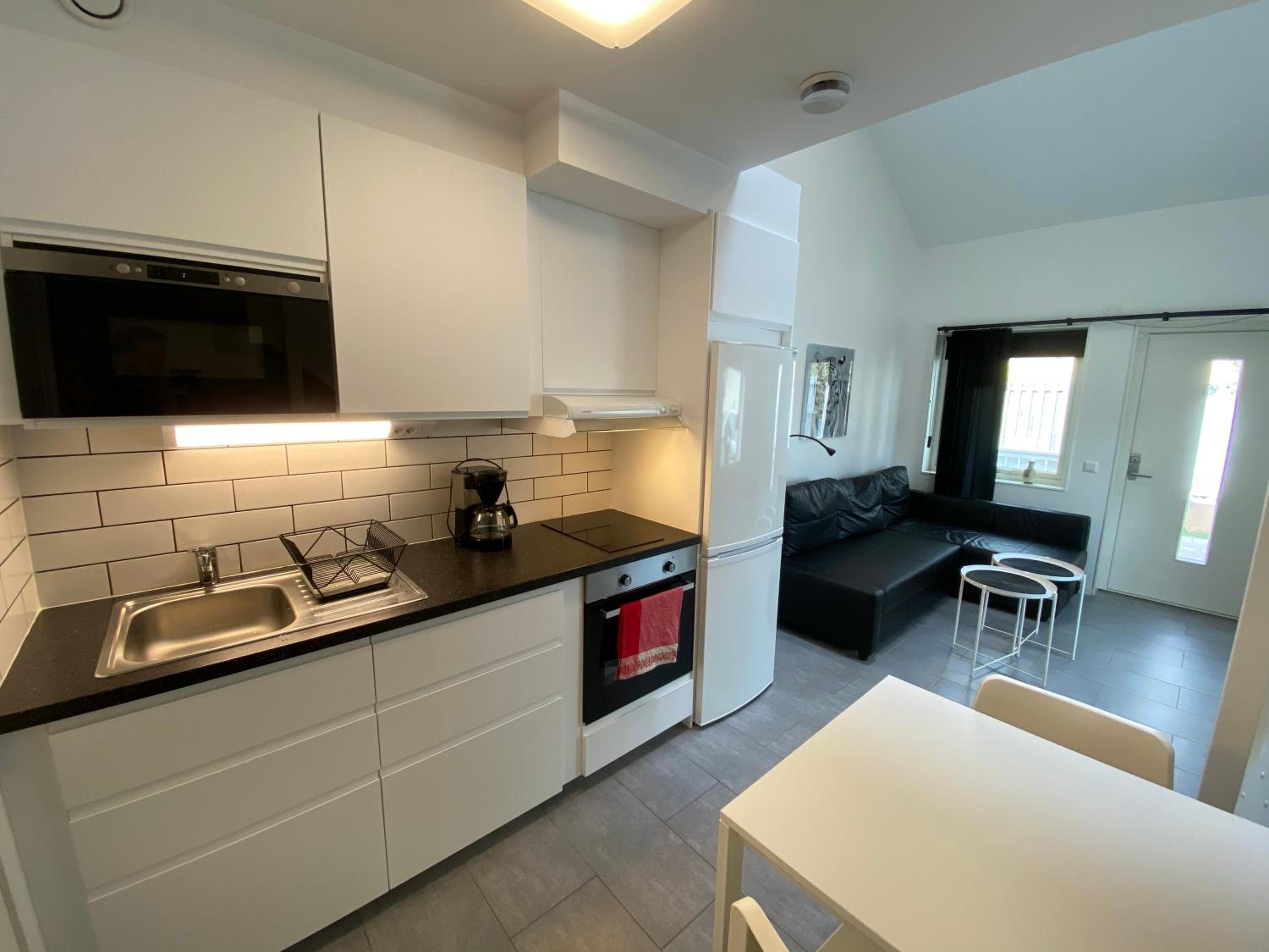 Studio Apartment photo 3