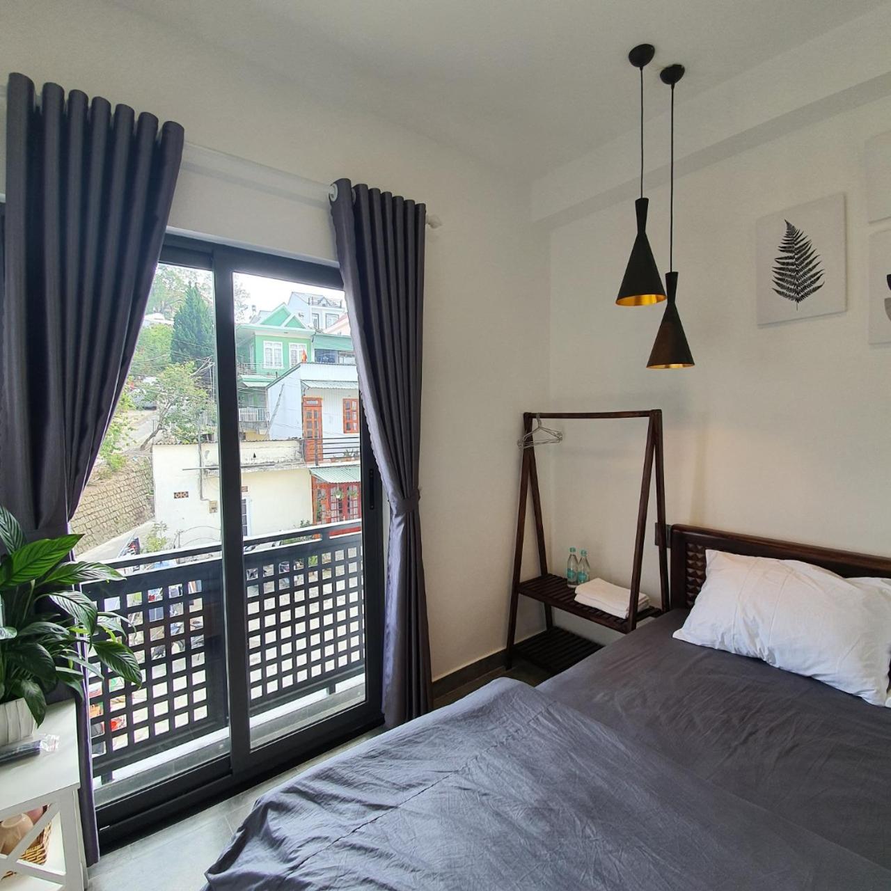 Queen Room with Balcony