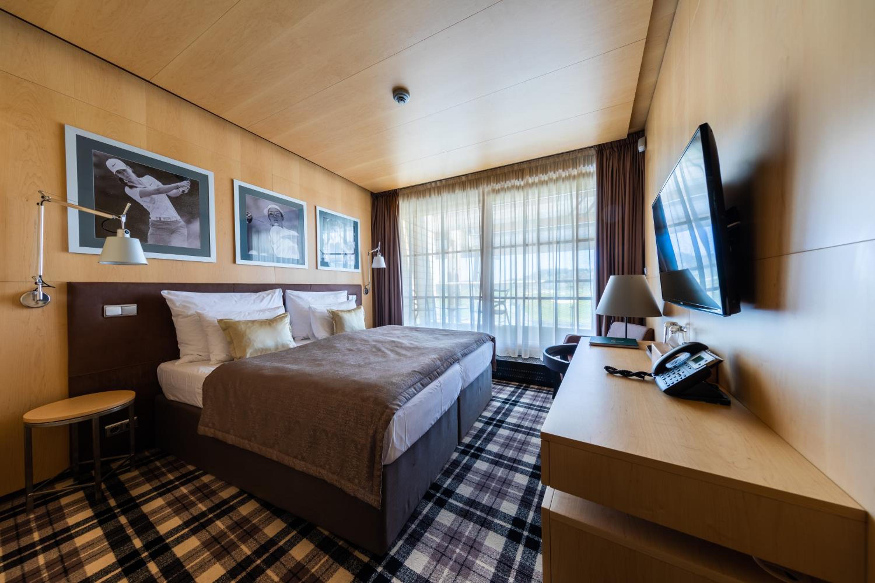 Deluxe Double or Twin Room photo 1
