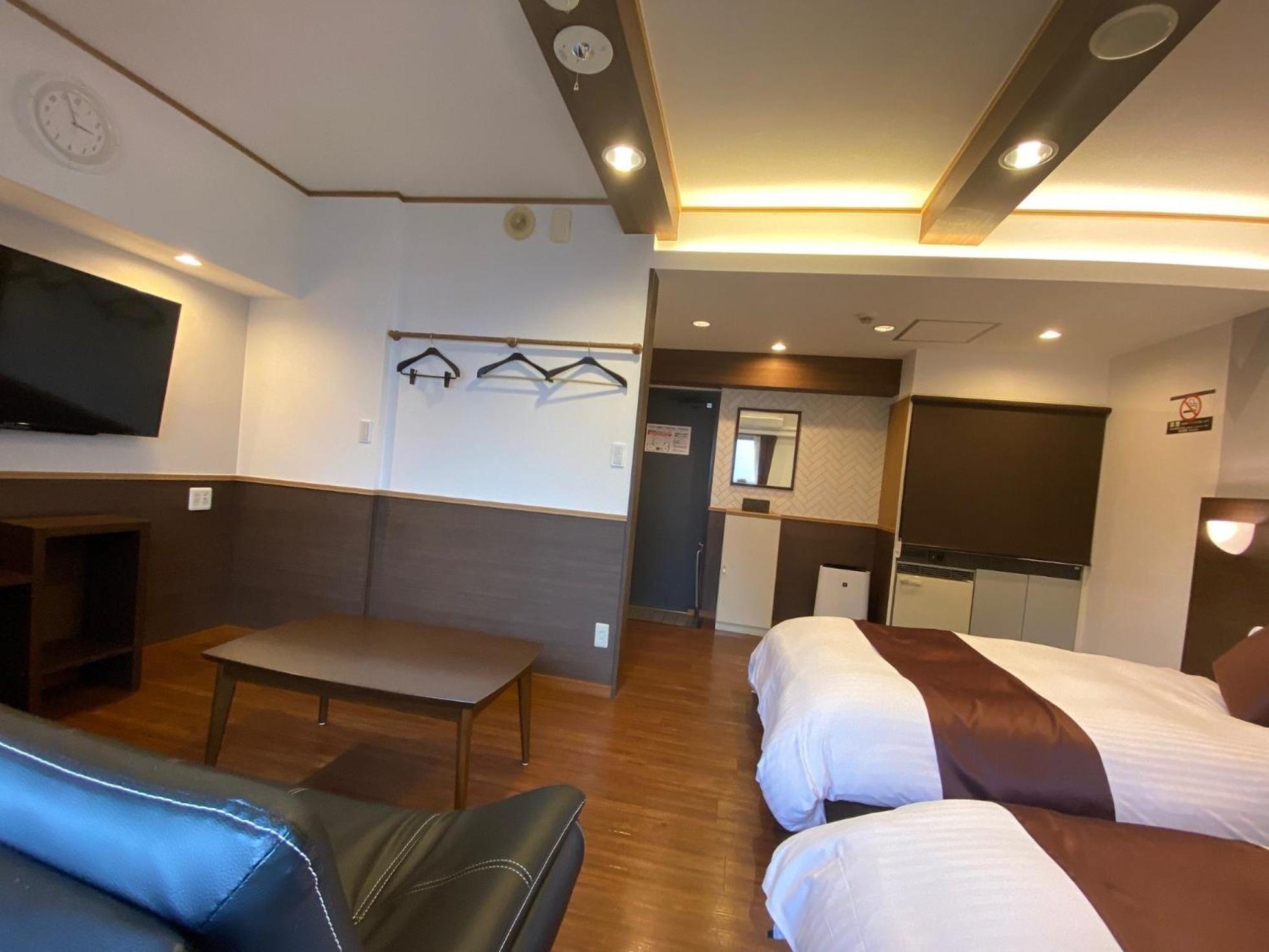 Twin Room - Photo 1