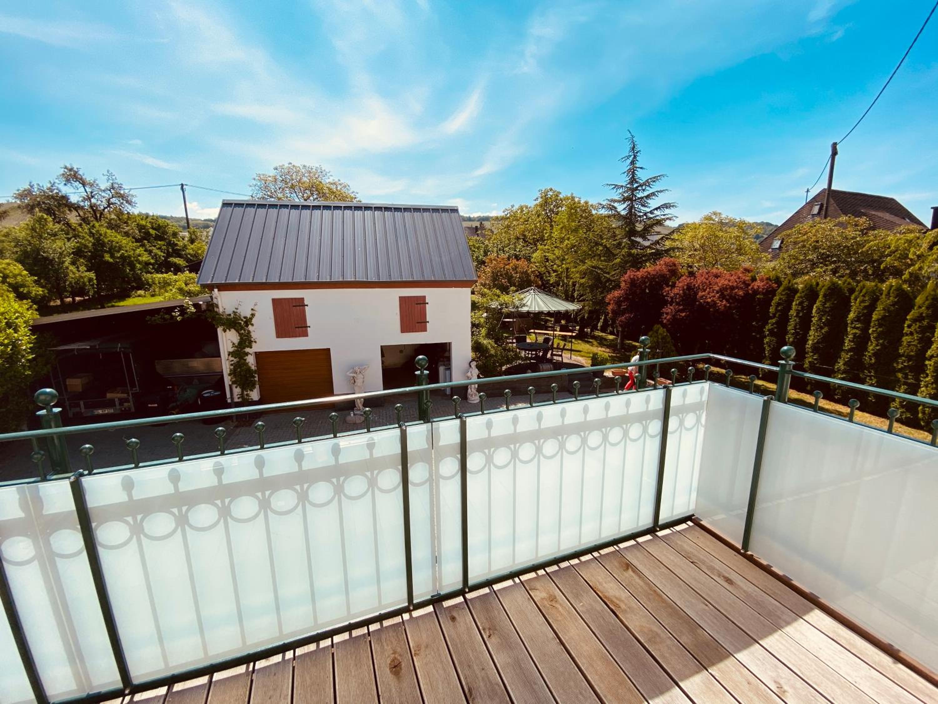 Apartment with Terrace photo 3