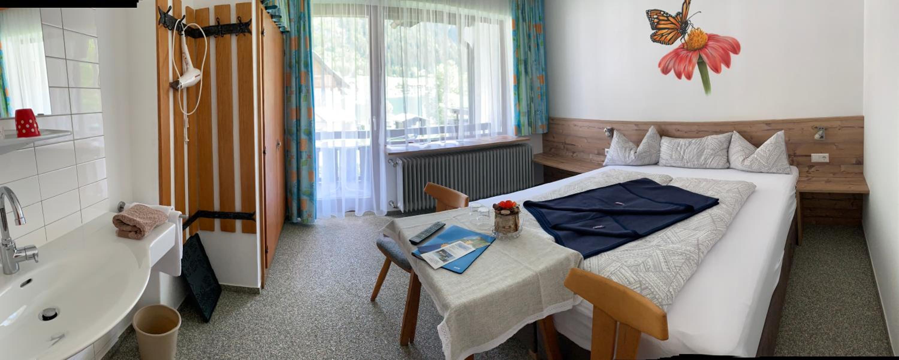Double Room with Shared Bathroom