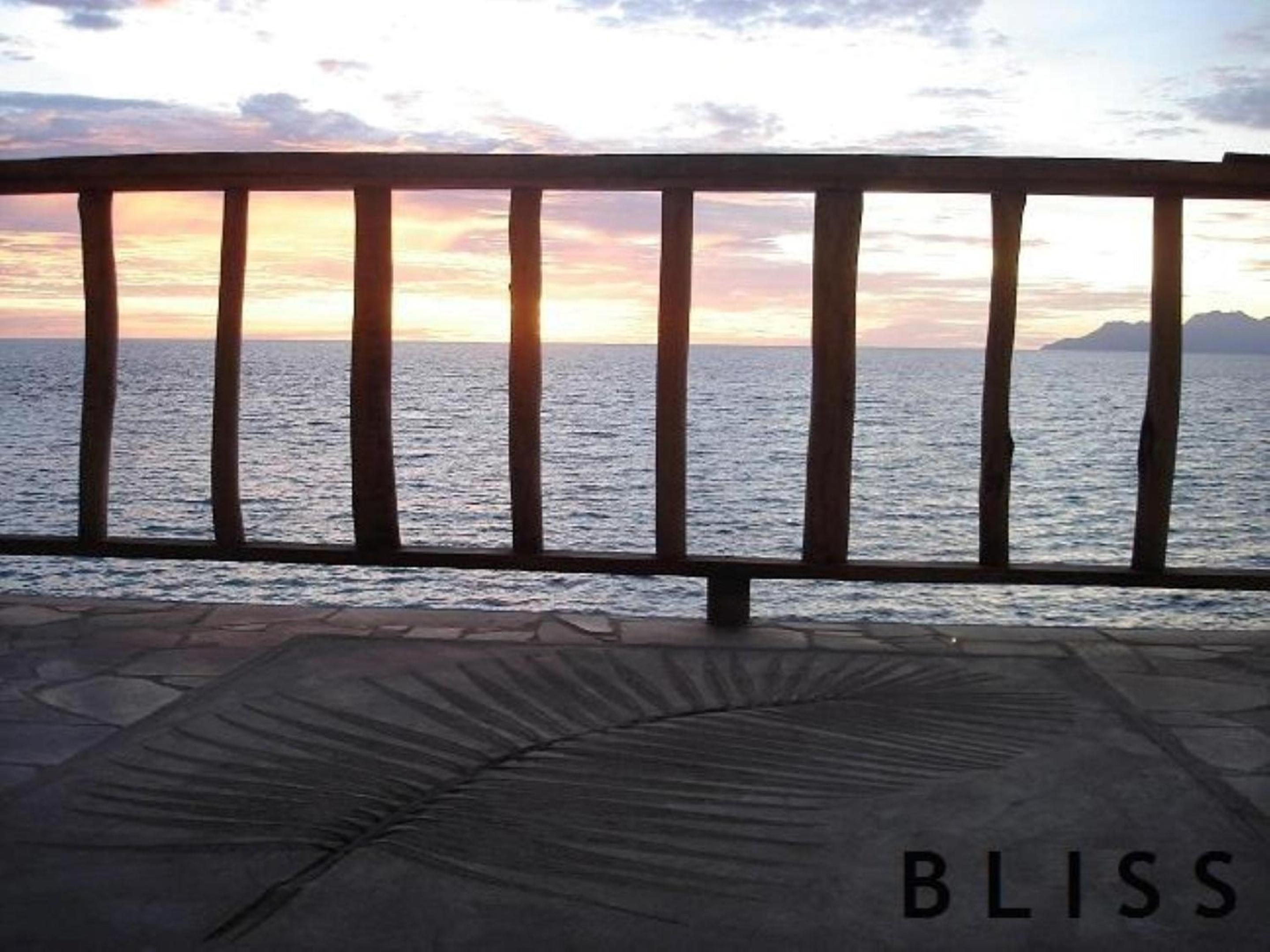 Seaside – Sea View Suite photo 2