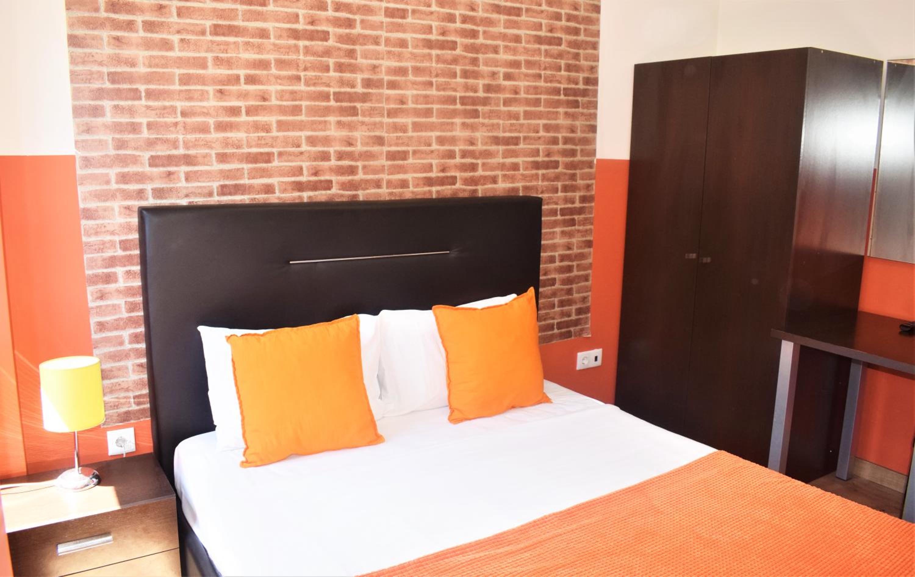 Mini Double Room with Shared Bathroom photo 3