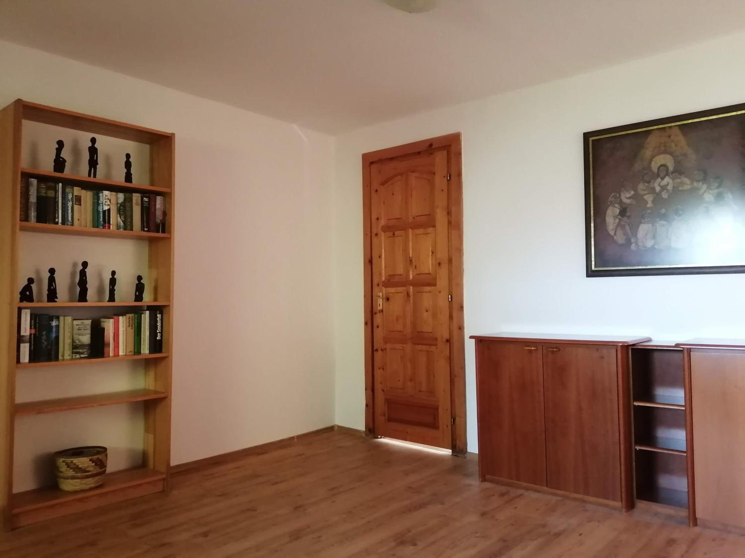 Three-Bedroom Apartment photo 3
