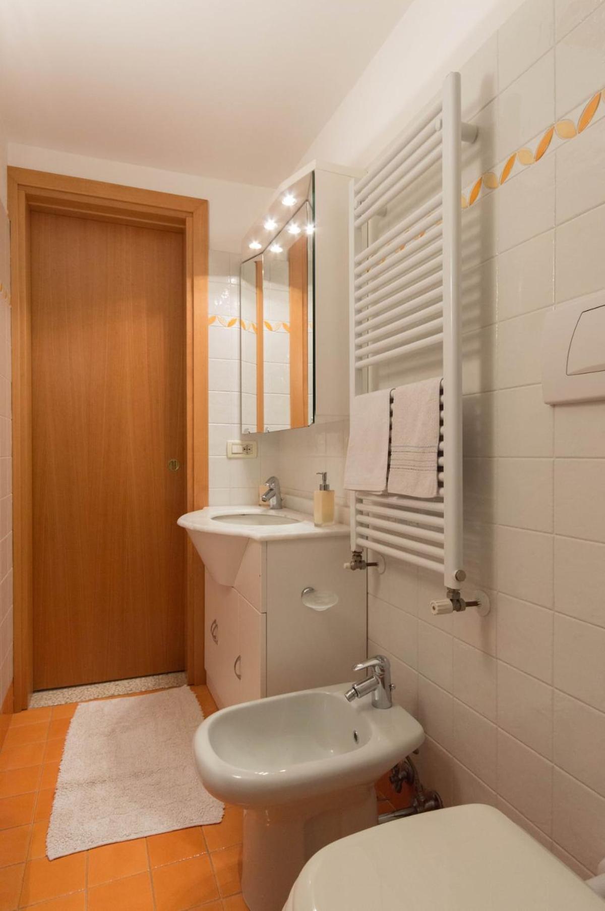 Studio Apartment photo 2