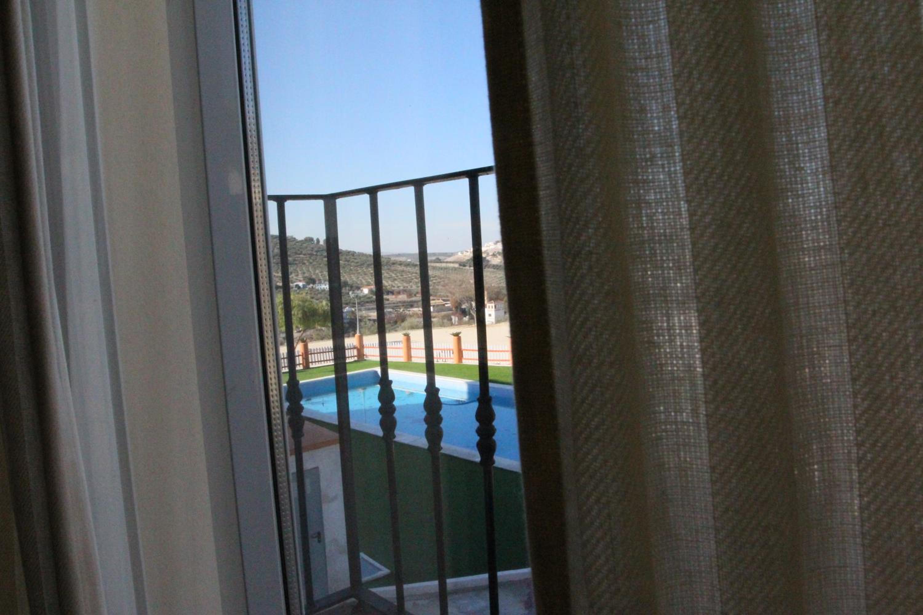 One-Bedroom Apartment - Photo 28