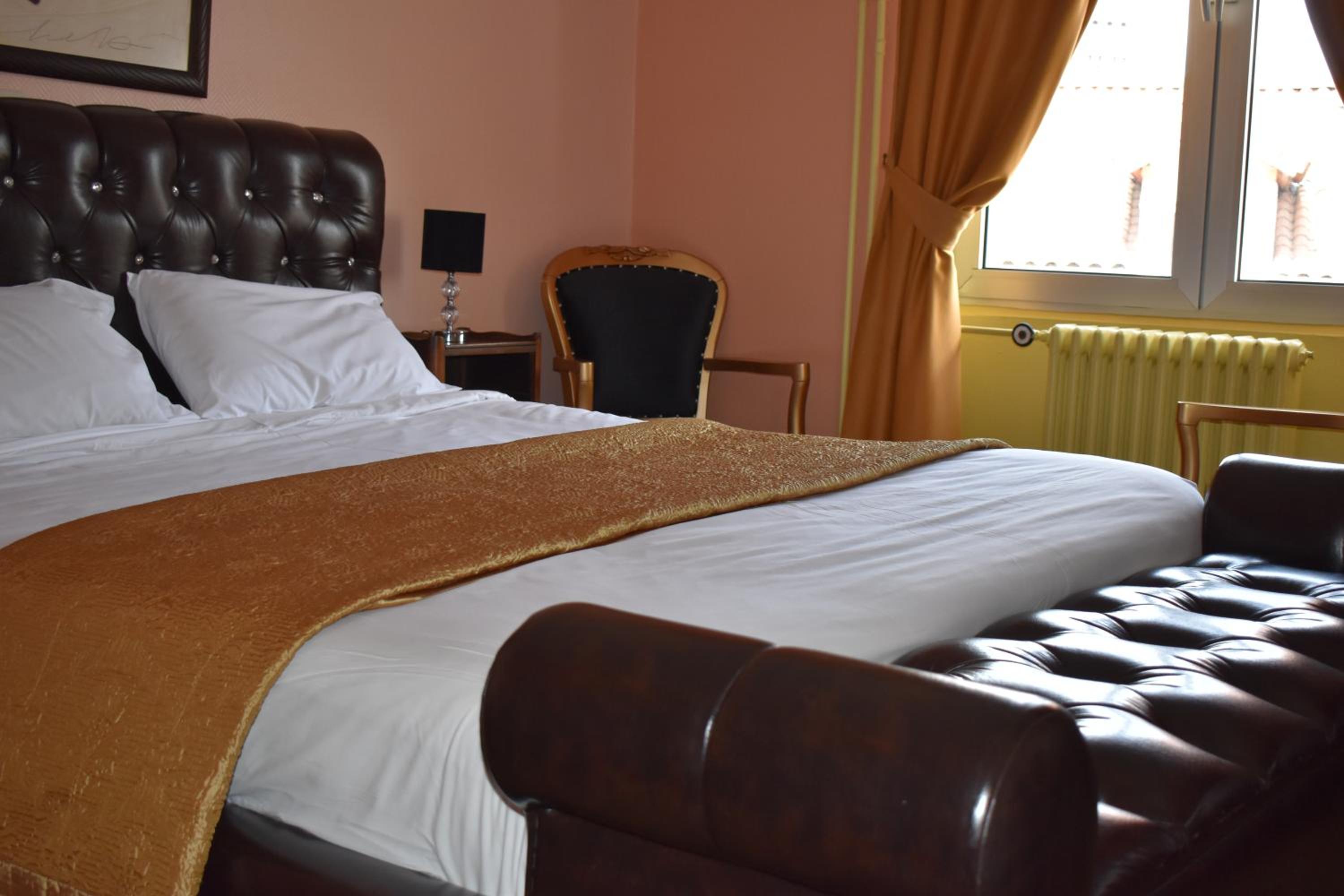 Double Room - Photo 4