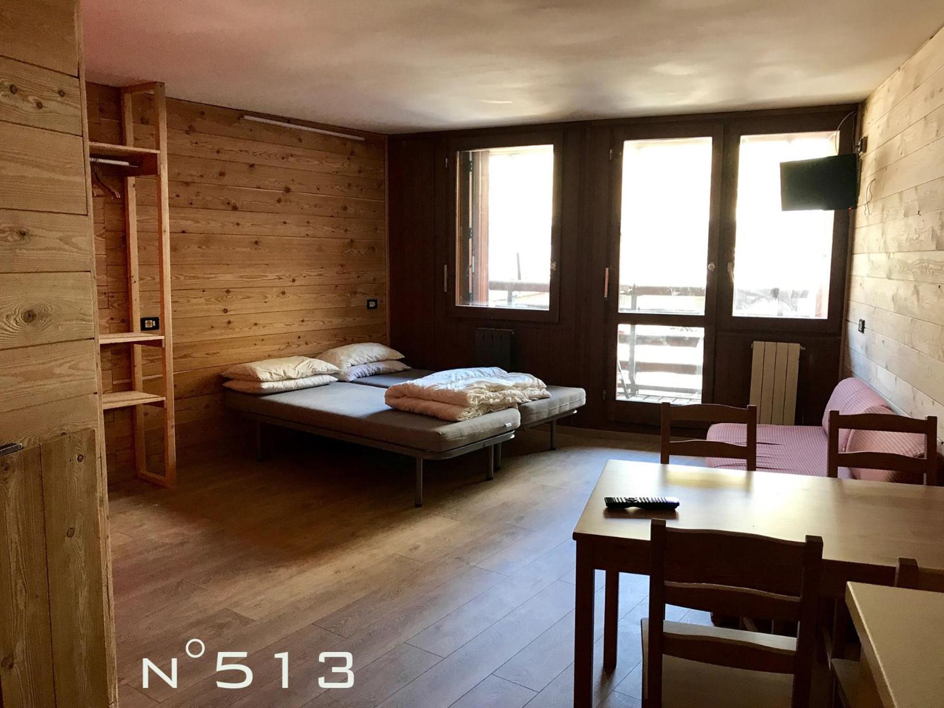 Studio Apartment photo 1