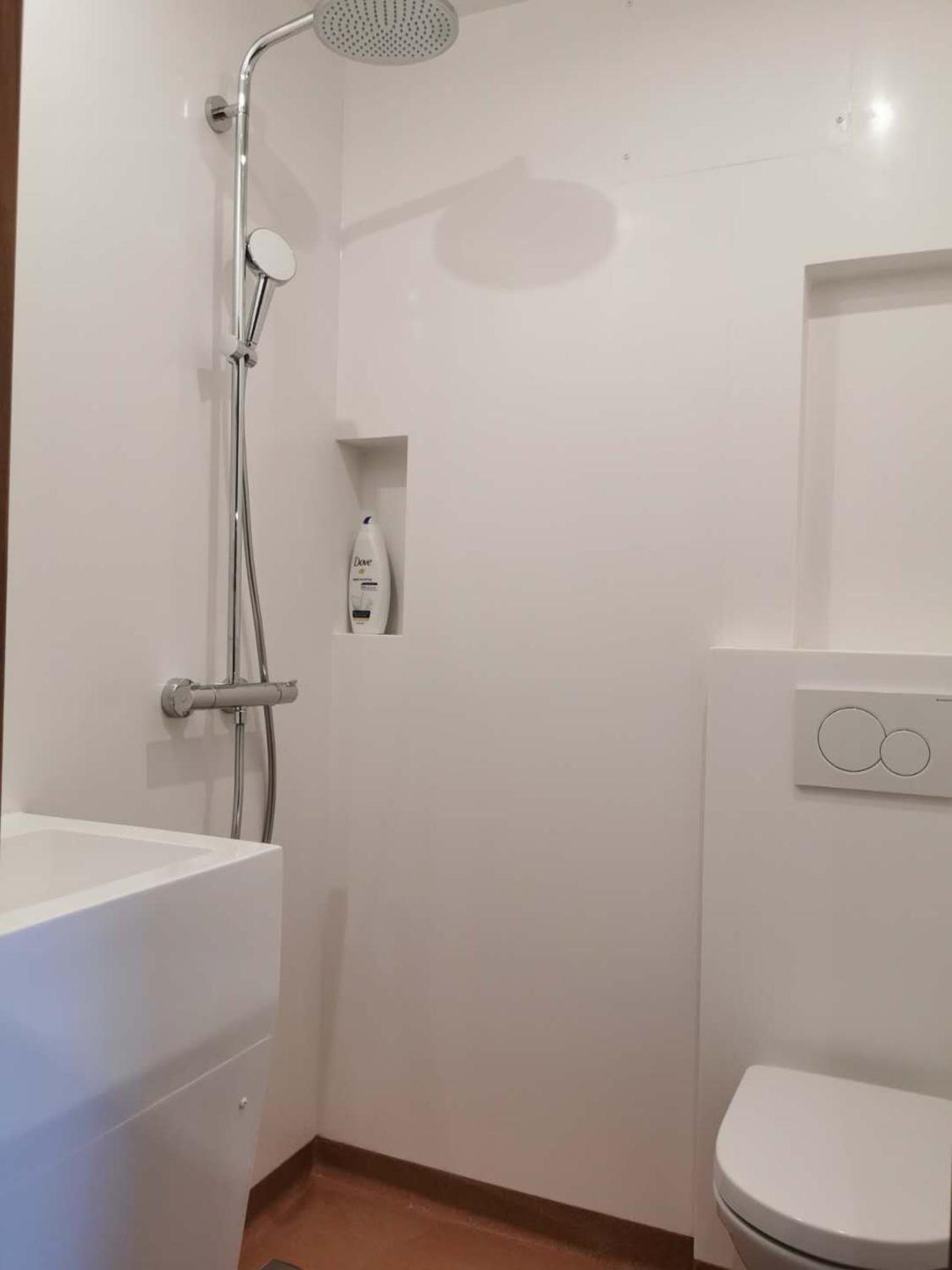 Quadruple Room with Private Bathroom photo 3