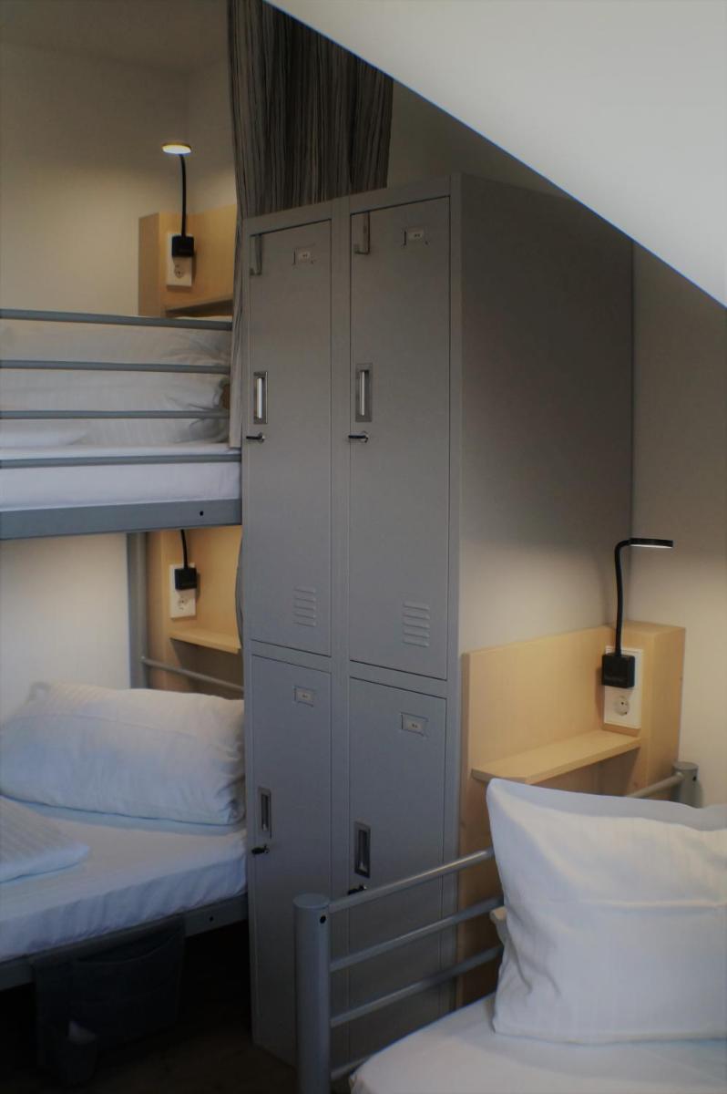 Quadruple Room with Bathroom photo 2