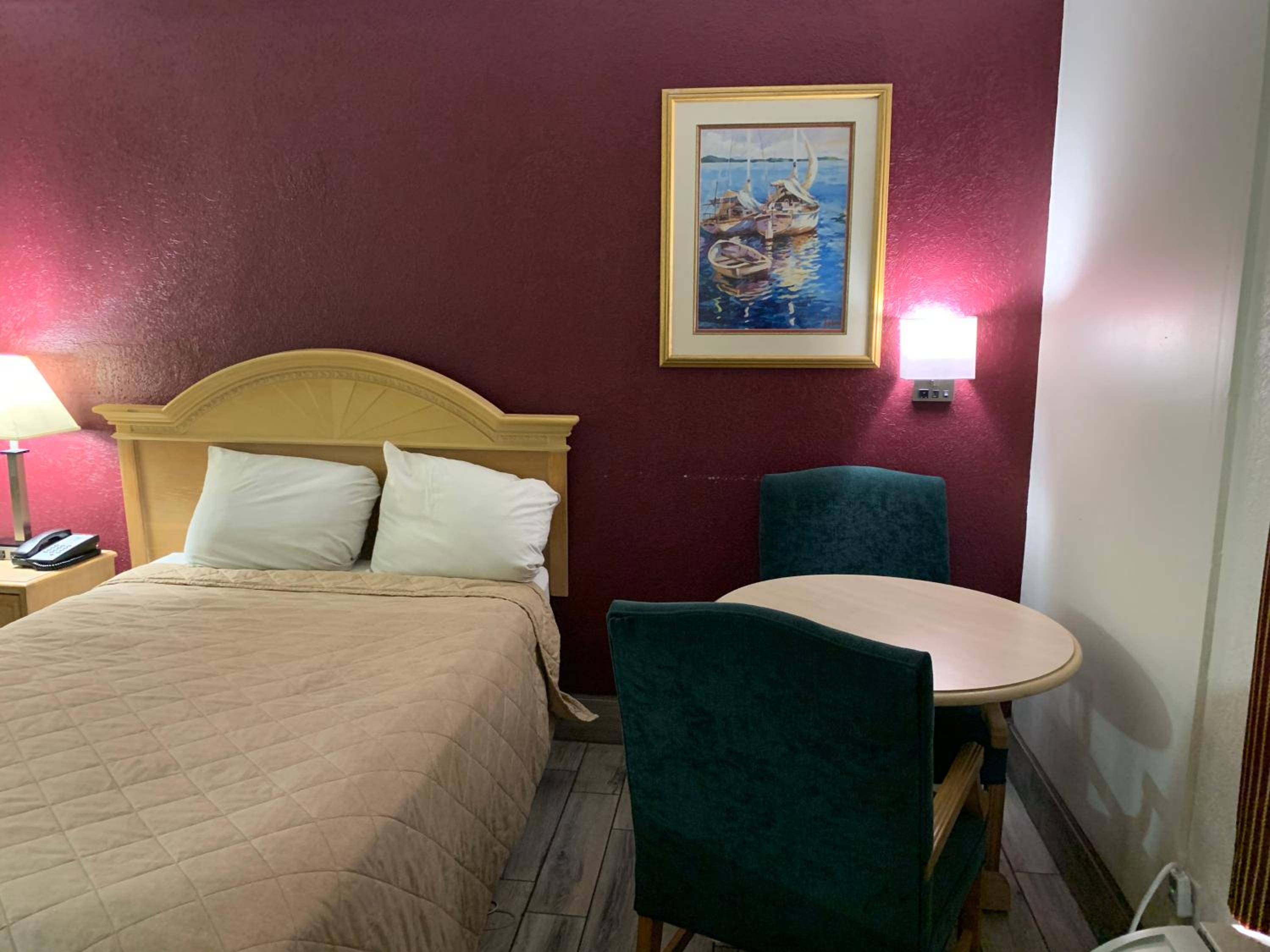 Double Room with Two Double Beds - Non-Smoking - Photo 7
