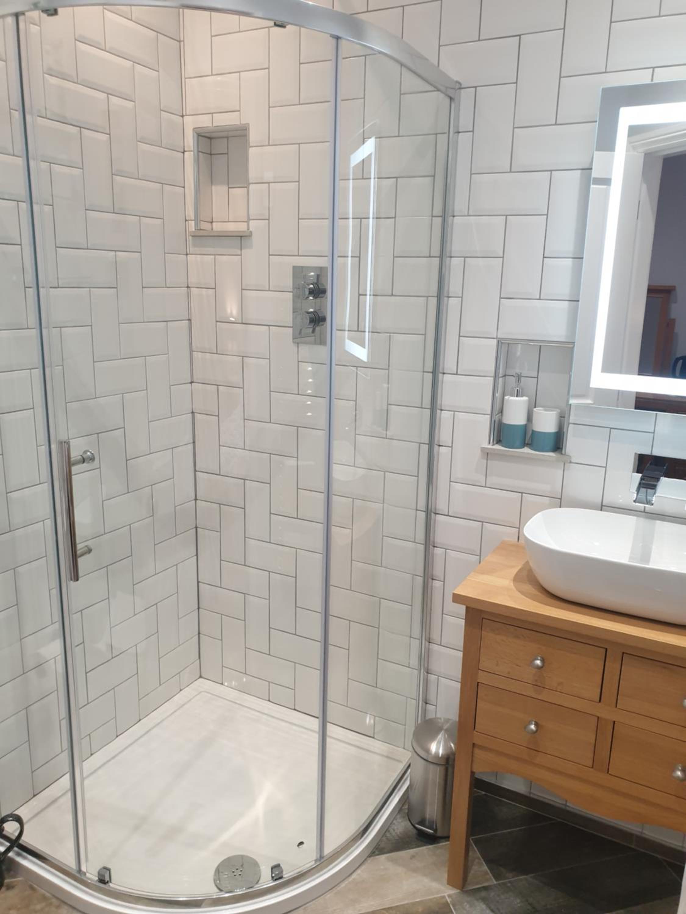 Deluxe Double Room with Shower photo 2