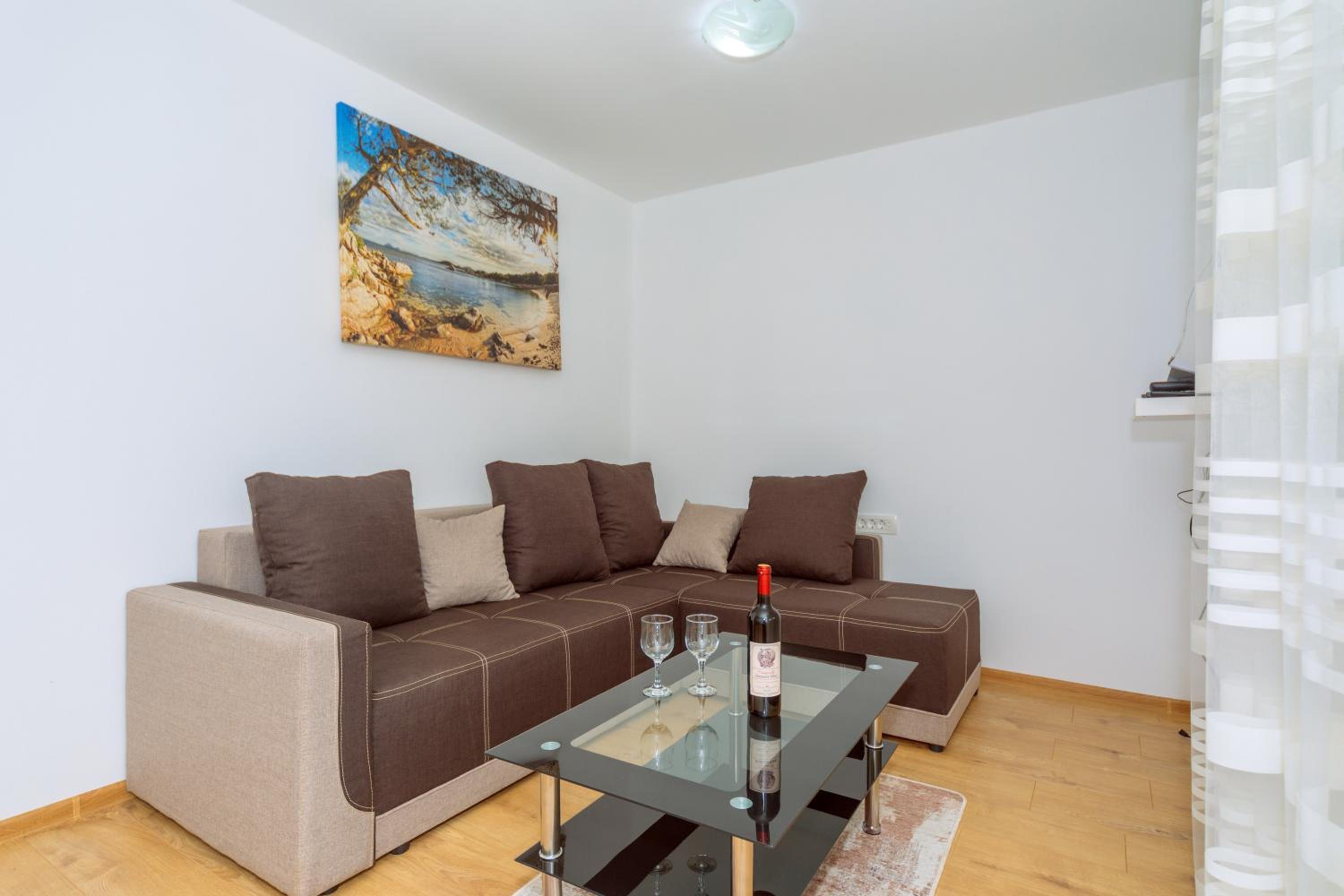 Apartment with Terrace photo 2