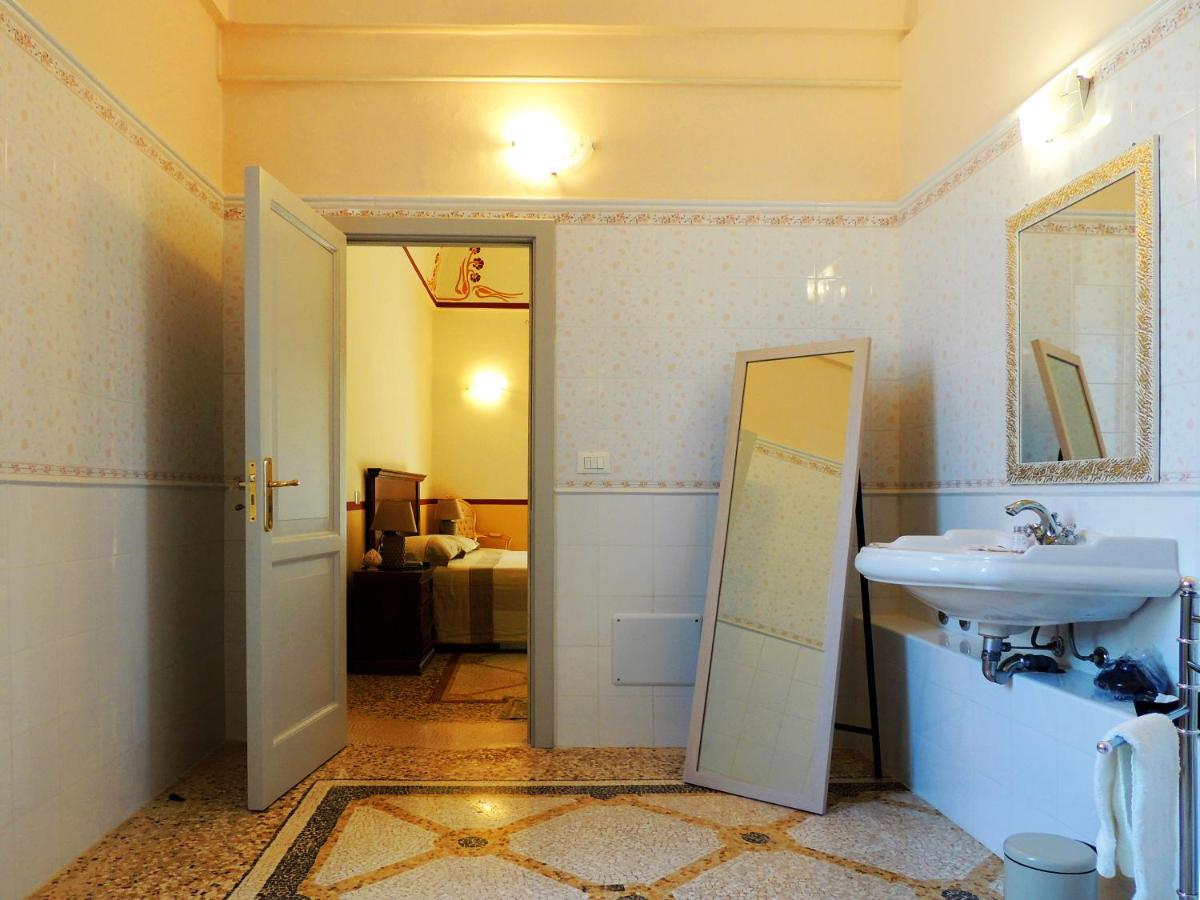 Queen Room with Garden View photo 2
