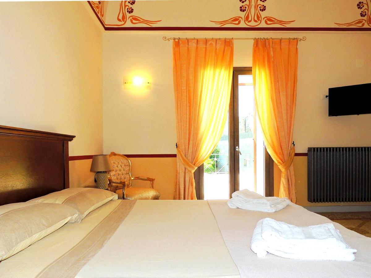 Queen Room with Garden View photo 1