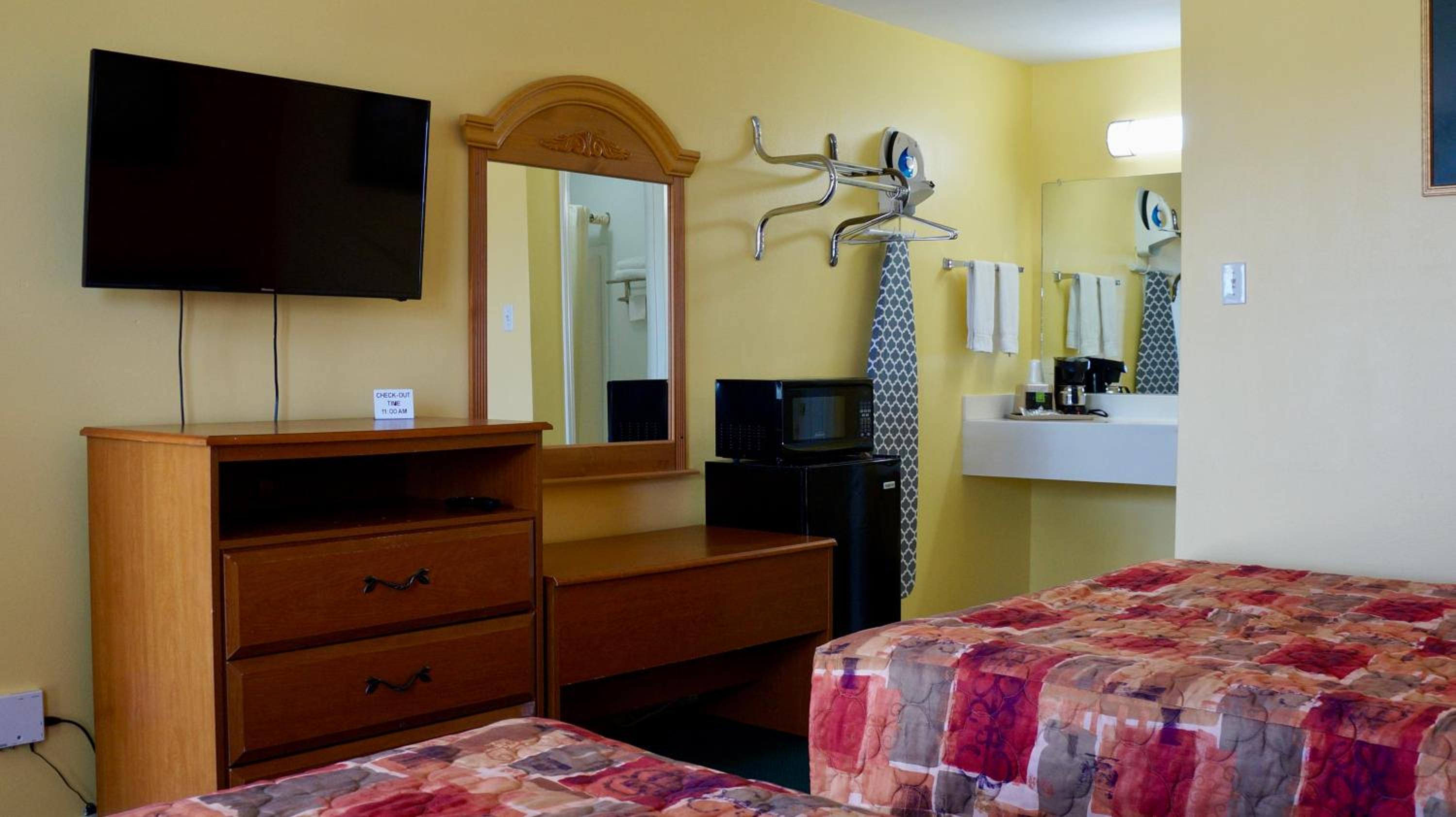 Double Room With Two Double Beds - Non-Smoking photo 3