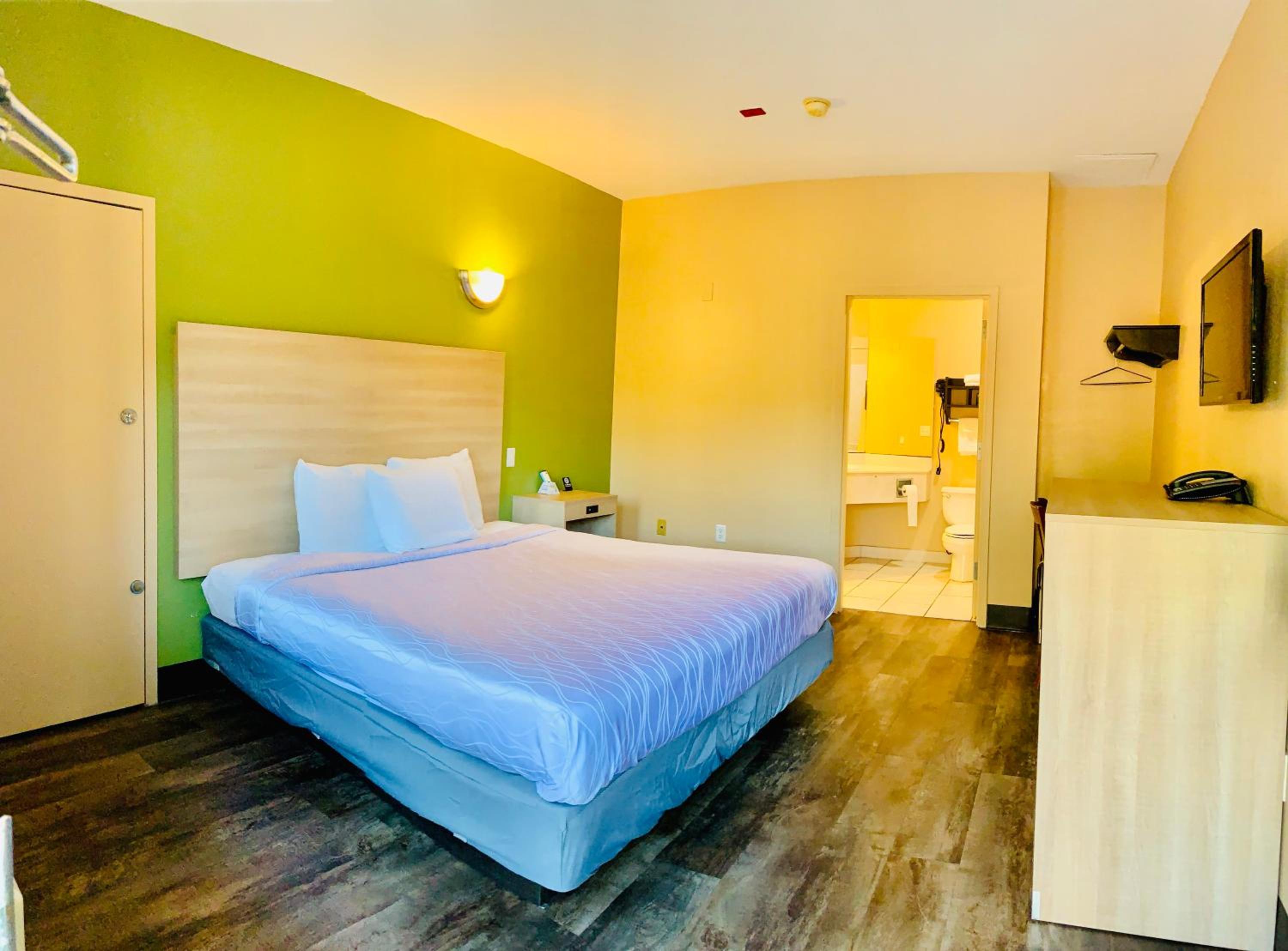 Single Room - Disability Access