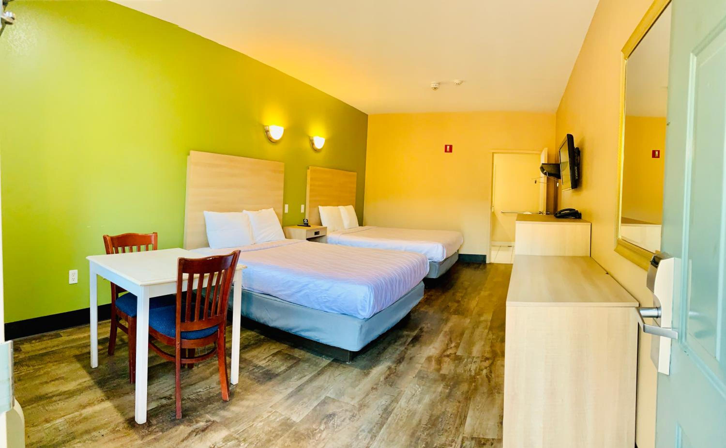 Double Room - Disability Access photo 3
