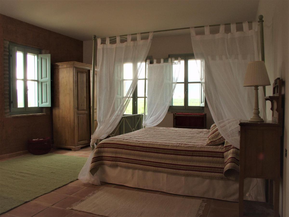 Deluxe Double Room with Balcony photo 2