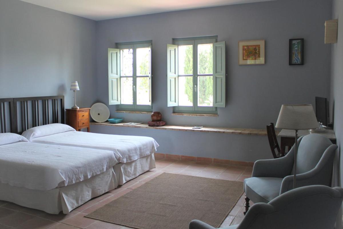 Twin Room - Photo 11