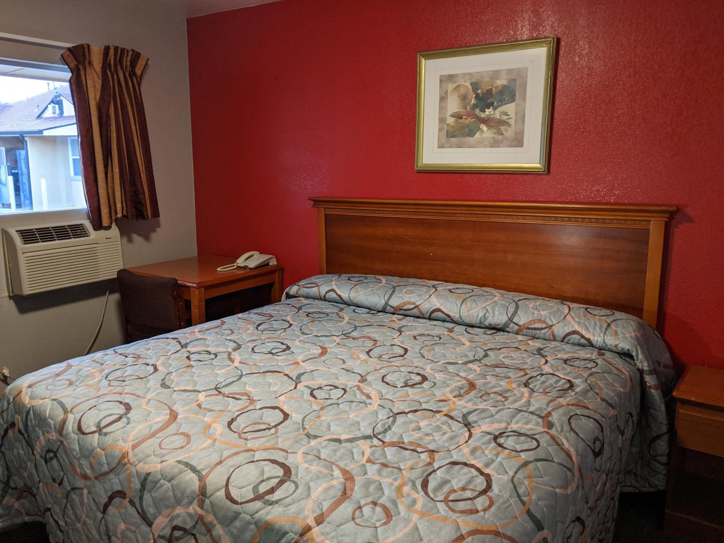 Standard King Room photo 2