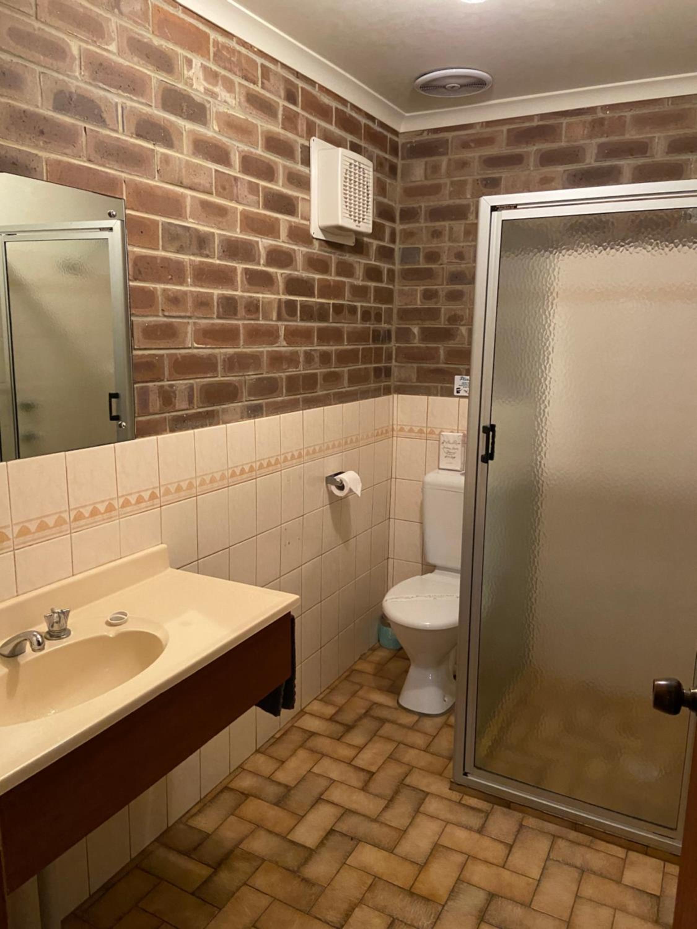 Triple Room - Photo 7